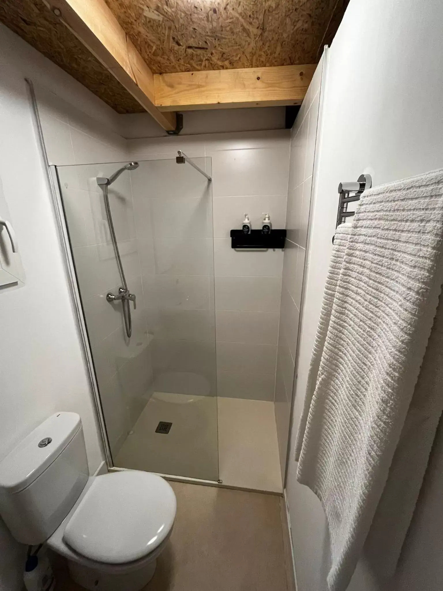 Shower, Bathroom in Soho Boho Apartments - with sunny rooftop terrace and fiber optic internet