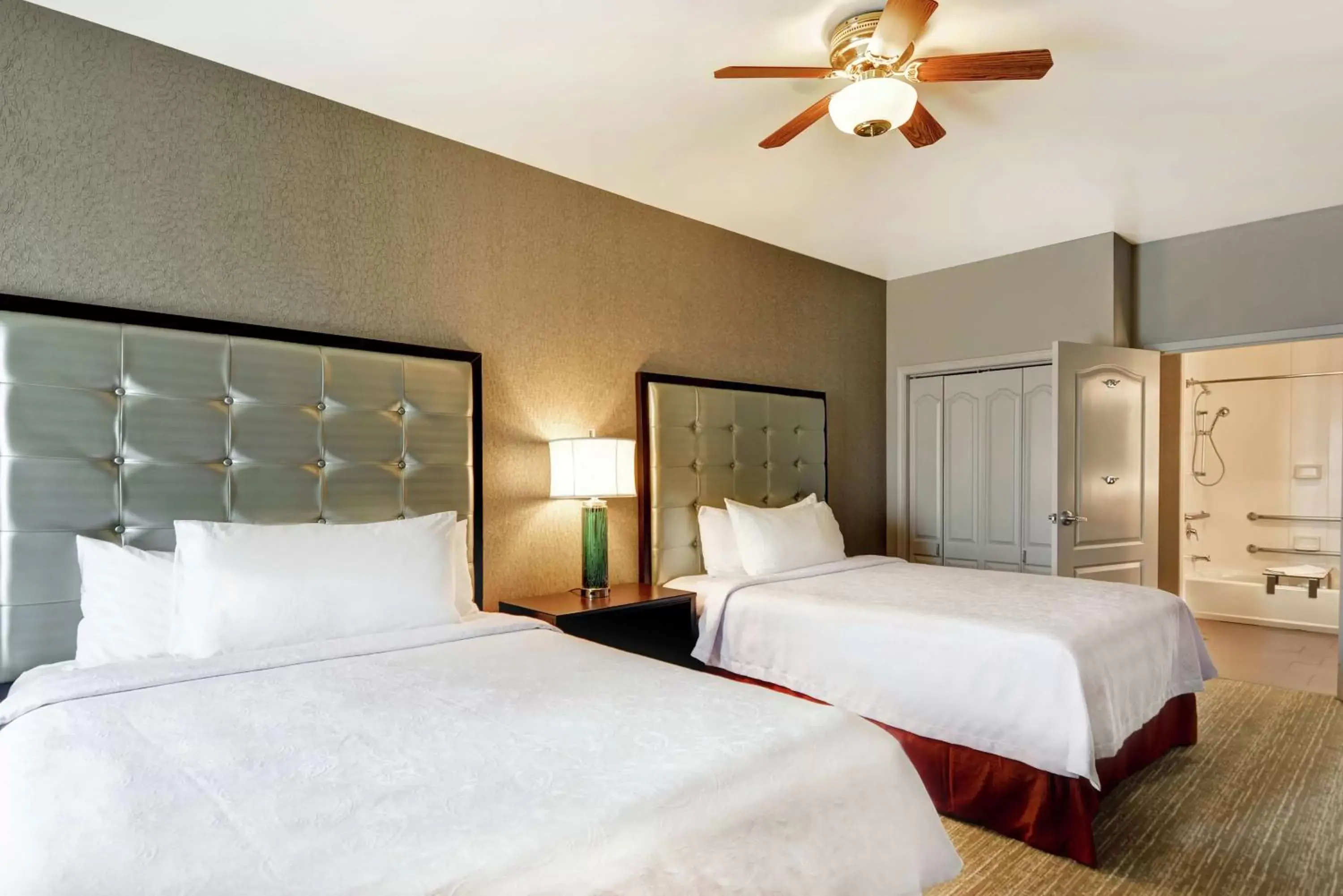 Bathroom, Bed in Homewood Suites by Hilton Amarillo