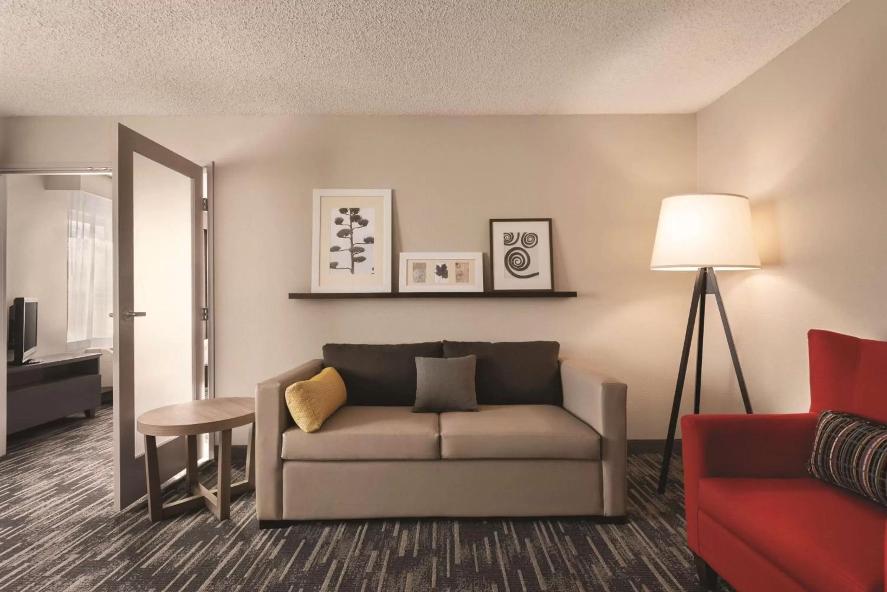 Photo of the whole room, Seating Area in Country Inn & Suites by Radisson, Northfield, MN