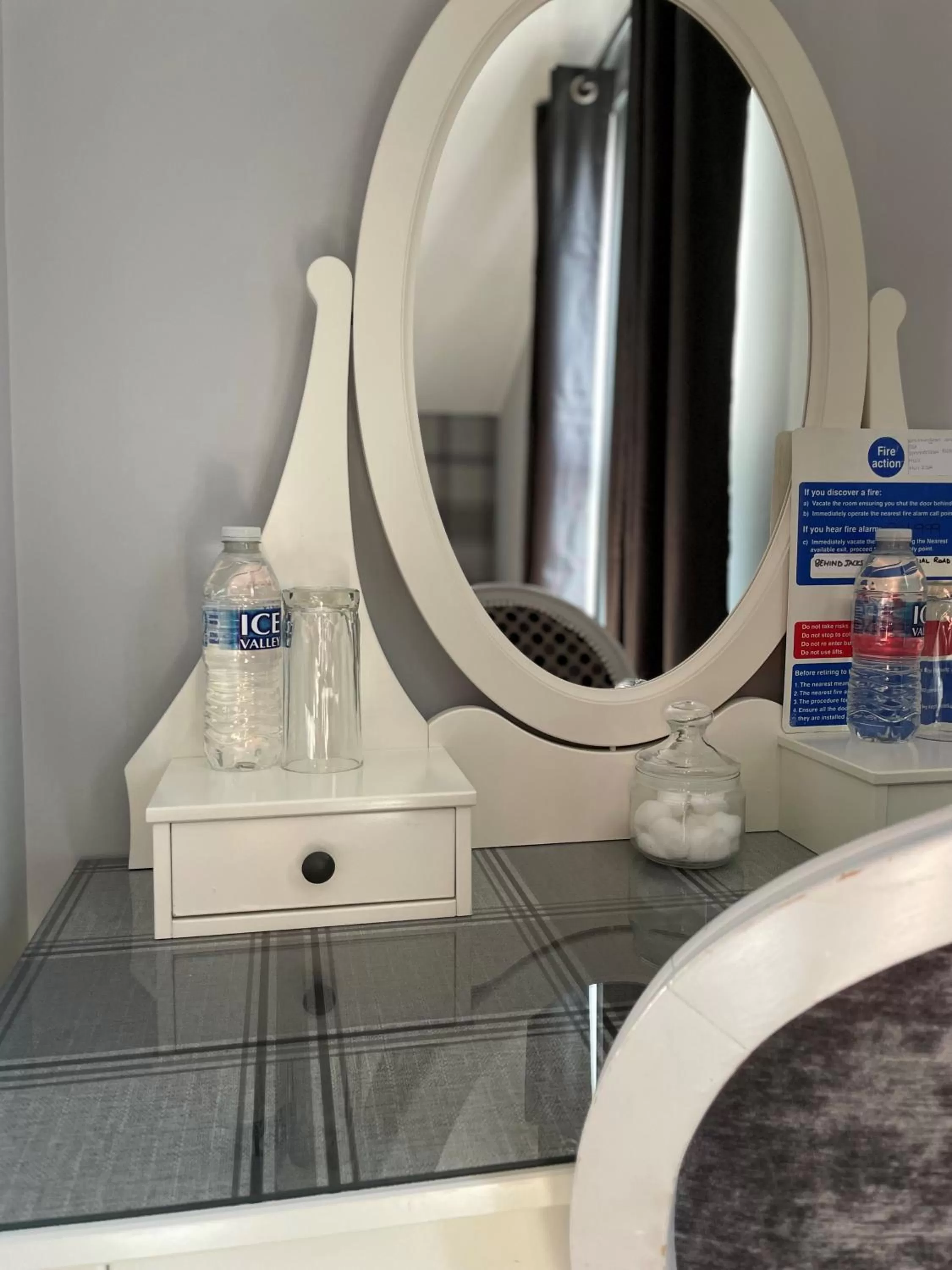 Bedroom in The Whittington and Cat