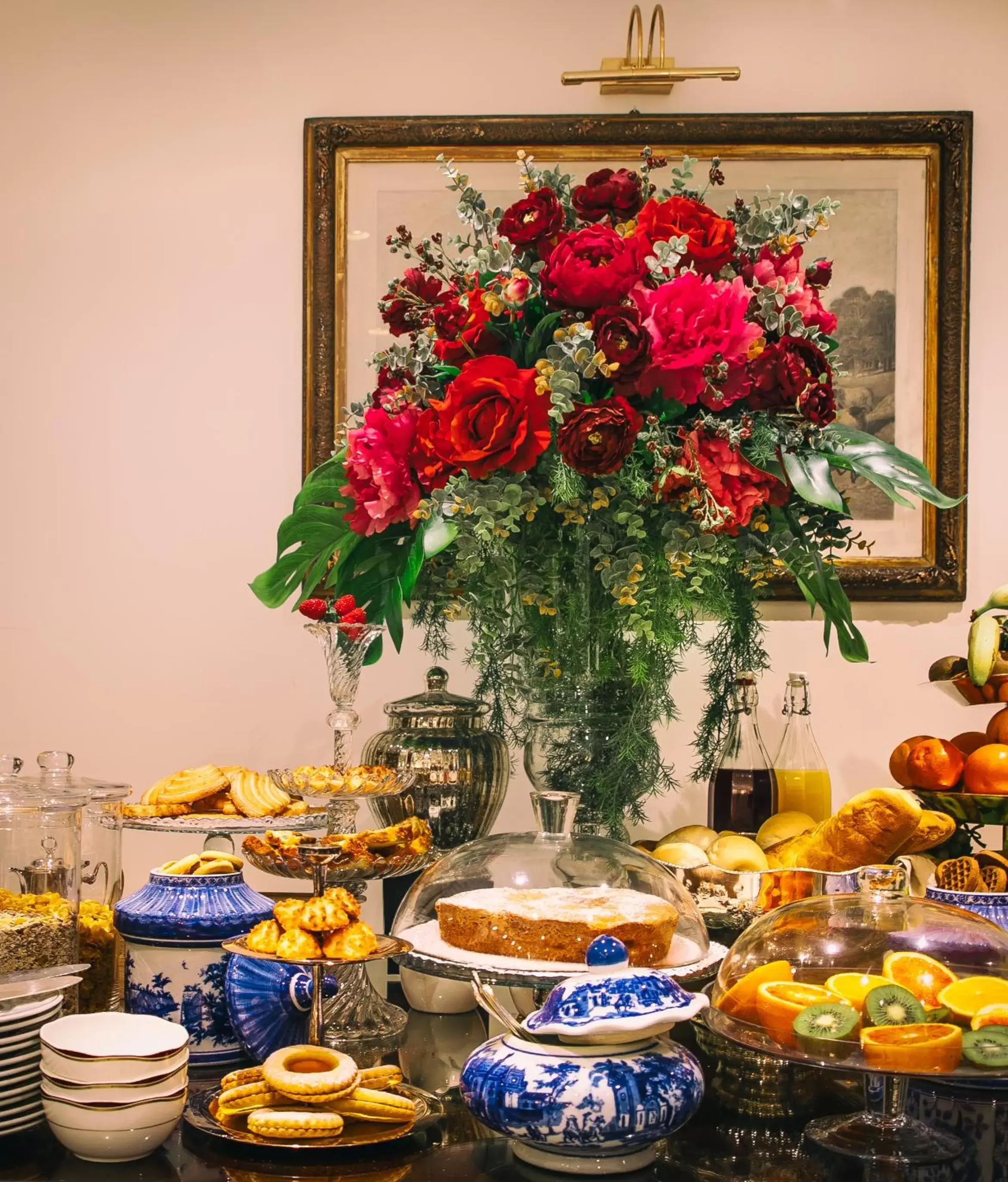 Continental breakfast in Hotel Jolanda