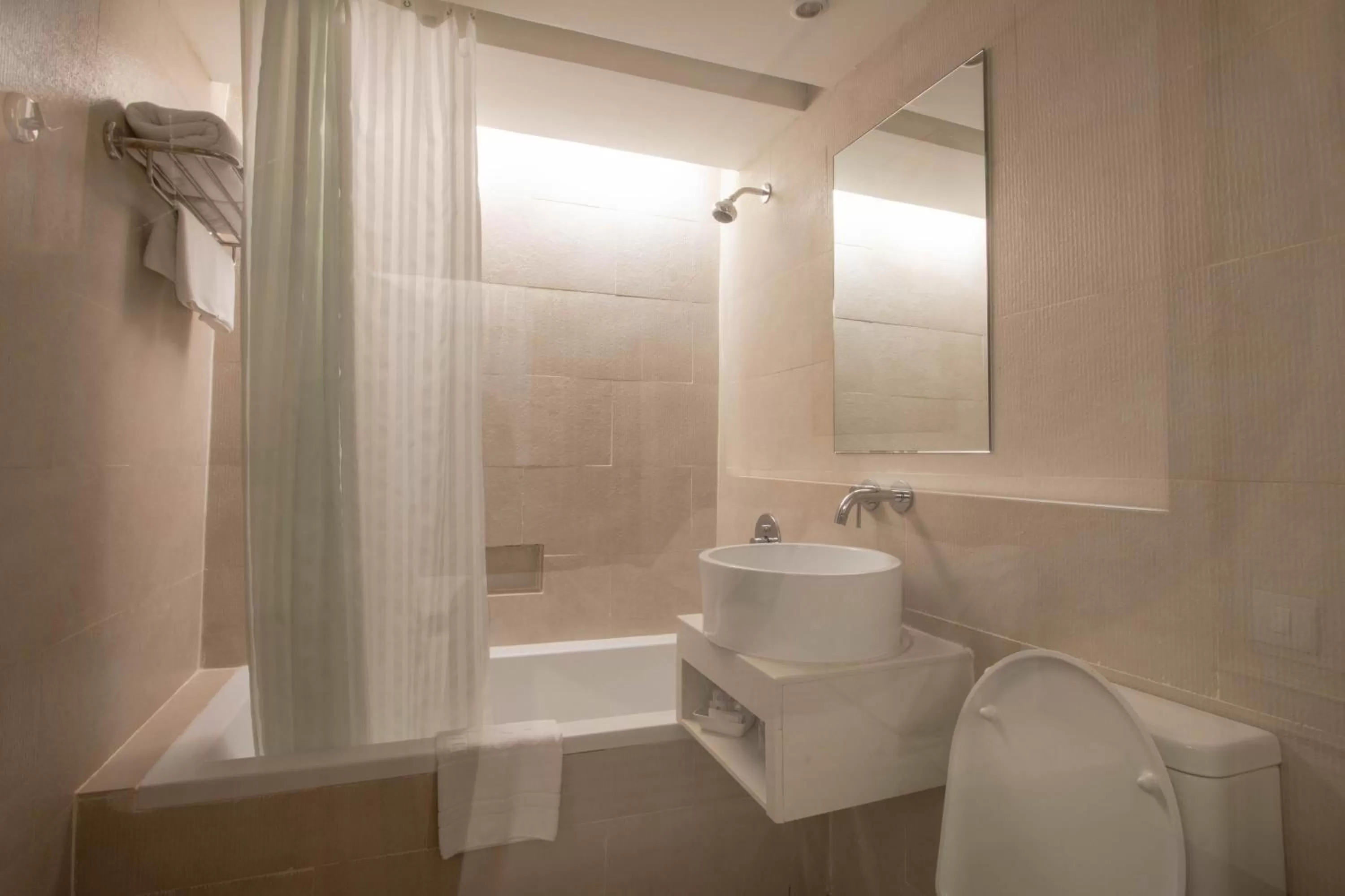 Hot Tub in The Residence Rajtaevee Hotel