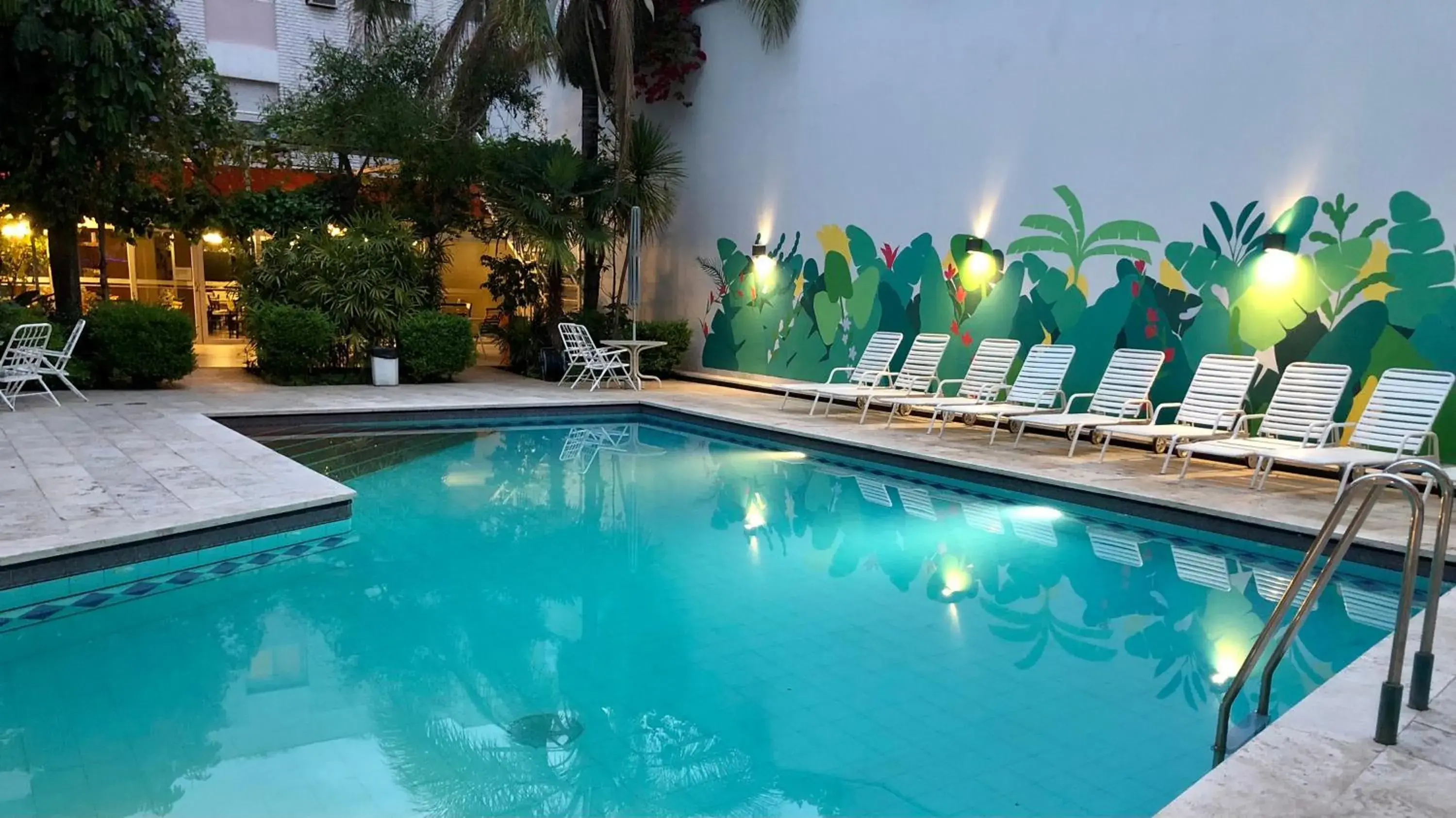 Swimming Pool in Hotel Nutibara