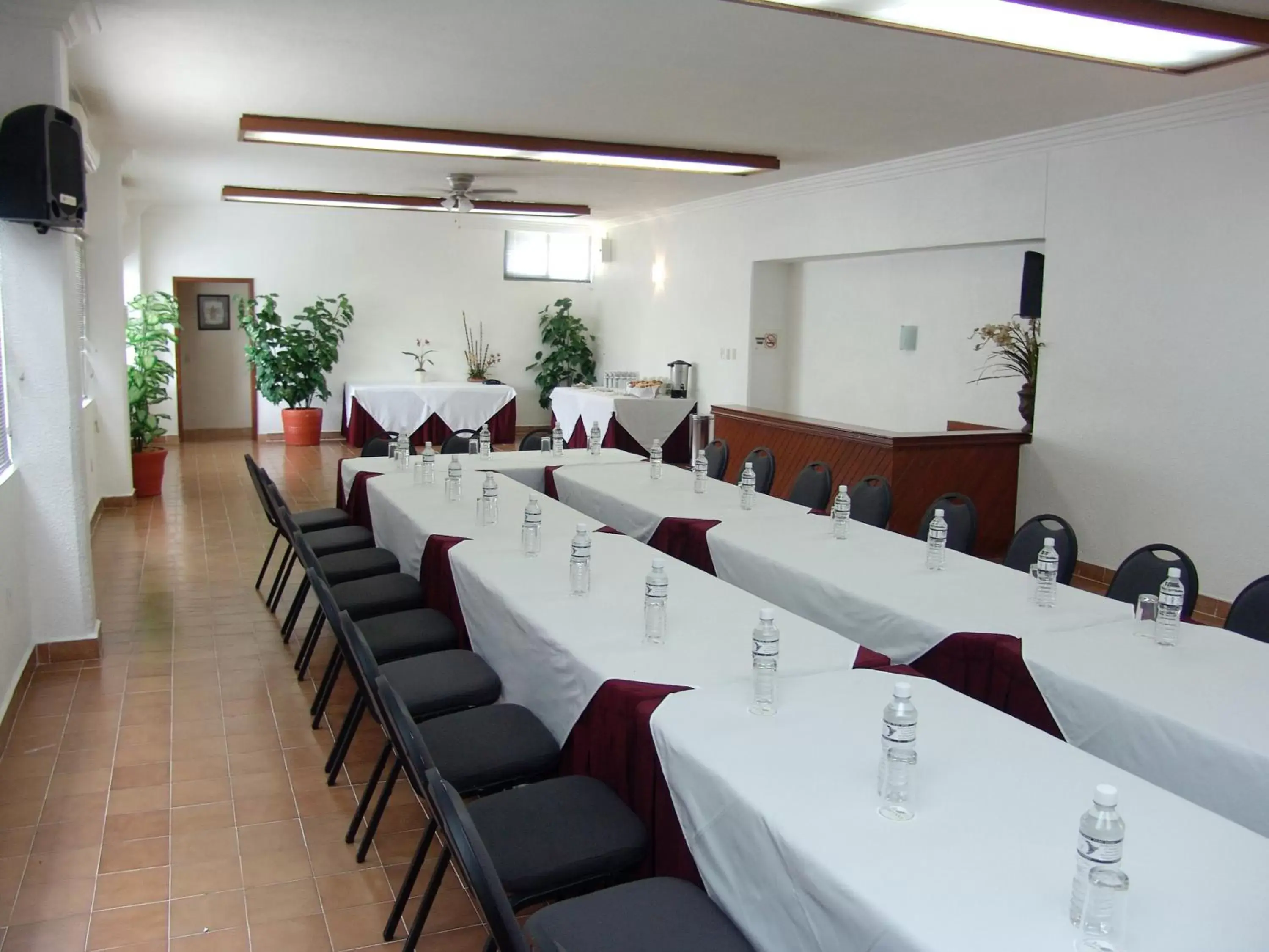 Business facilities in Hotel Vista Hermosa