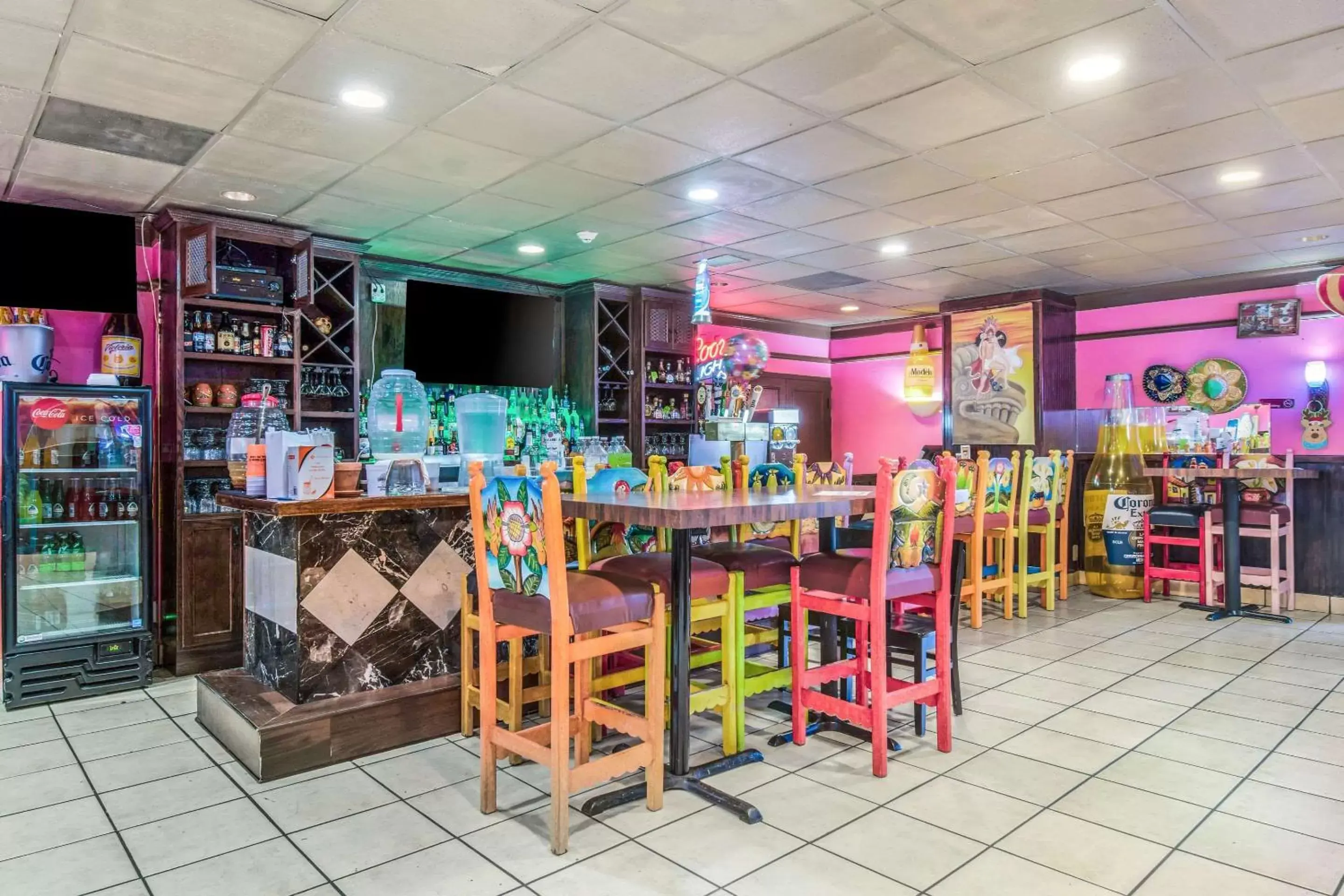 Lounge or bar in Quality Inn & Suites York East Lounge or bar in Quality Inn & Suites York East