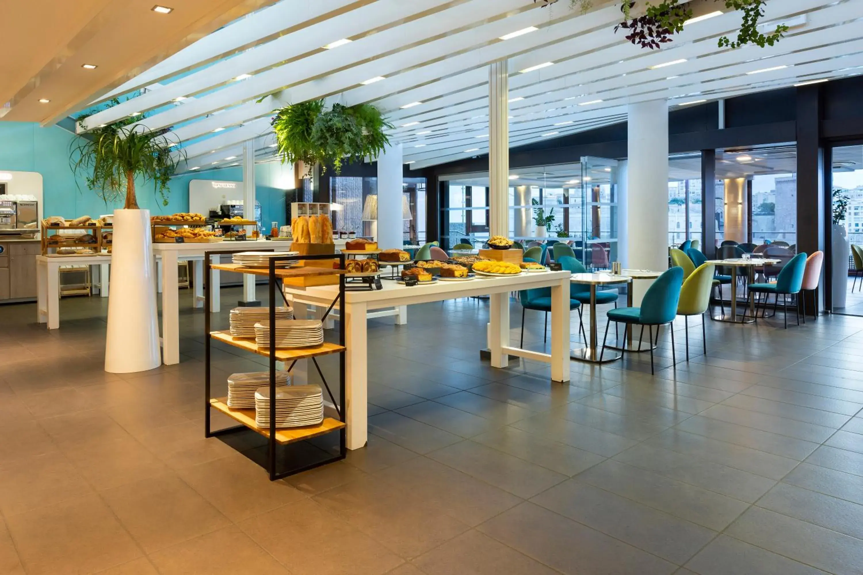 Breakfast, Restaurant/Places to Eat in Novotel Marseille Vieux Port