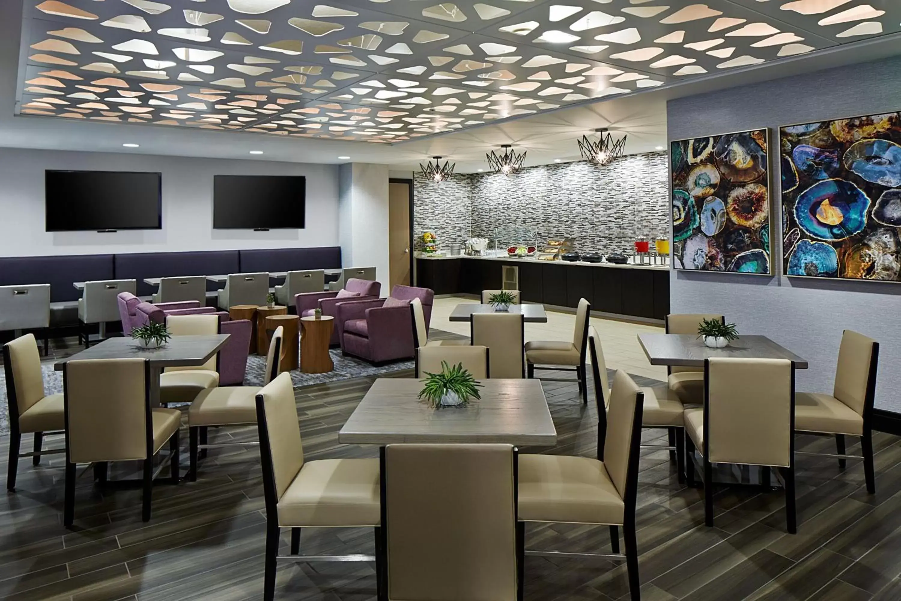 Lounge or bar, Restaurant/Places to Eat in Seattle Marriott Bellevue