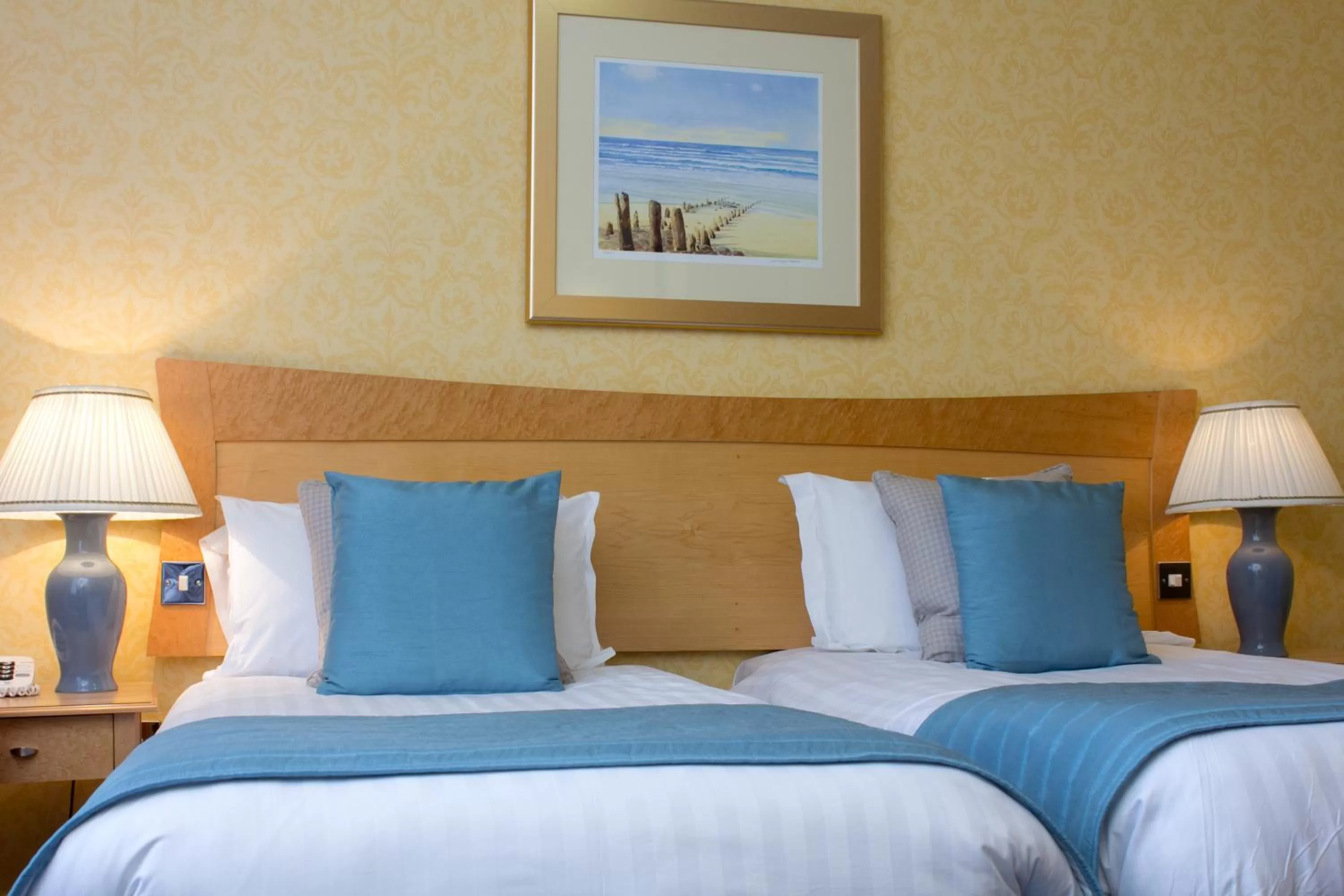 Bedroom, Bed in Imperial Hotel