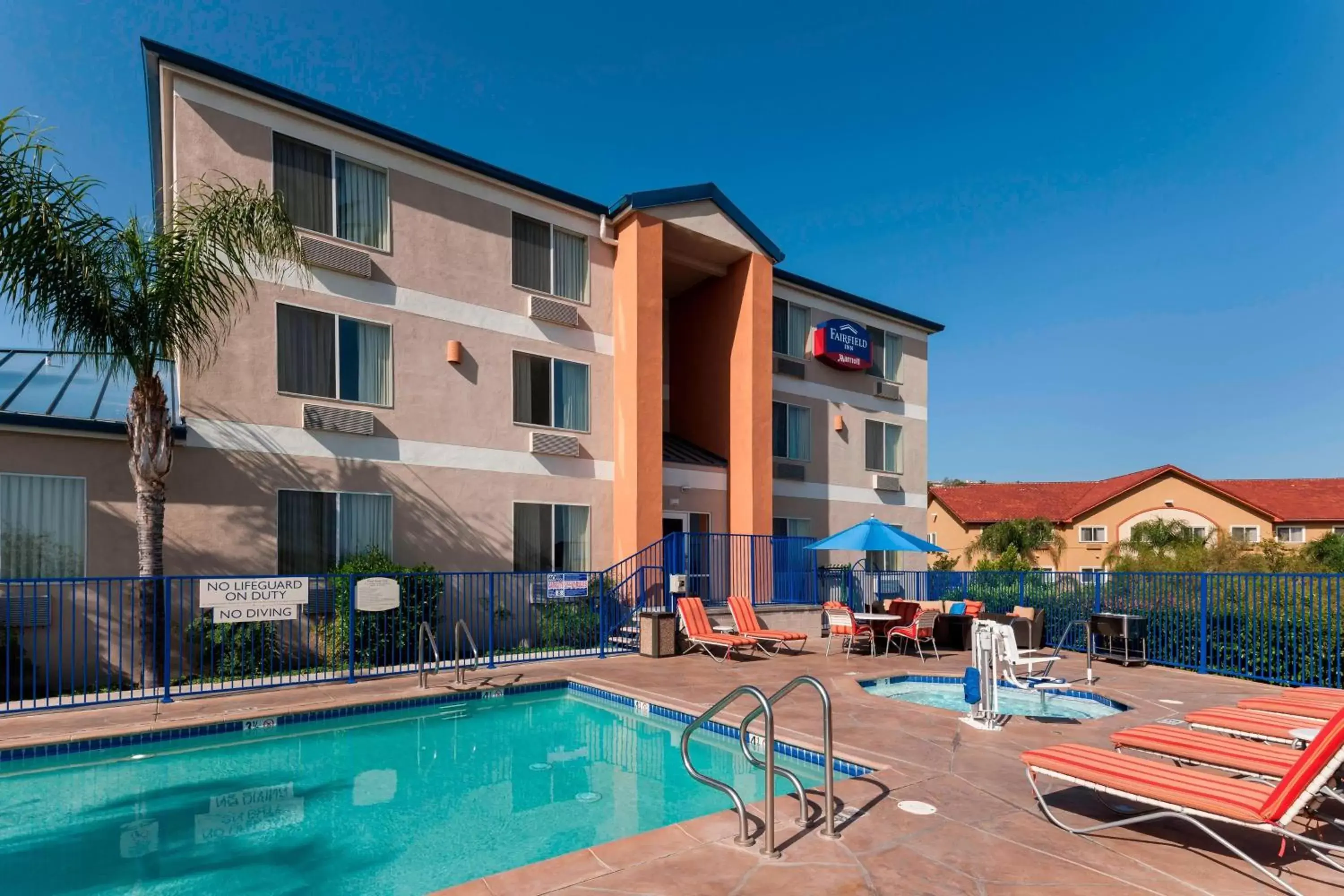 Swimming pool, Property Building in Fairfield Inn by Marriott Santa Clarita Valencia