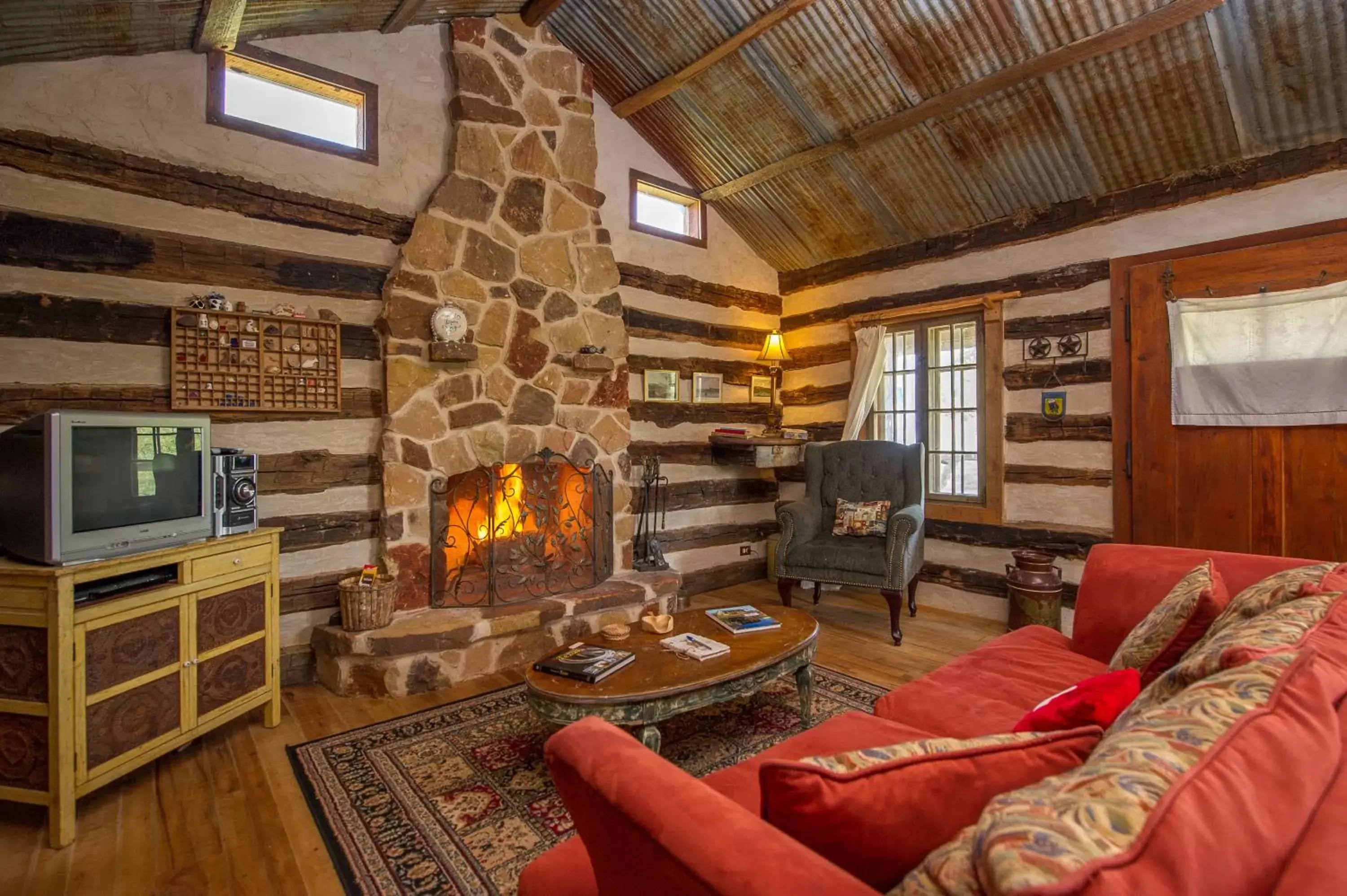 Living room, Seating Area in Barons CreekSide Resort