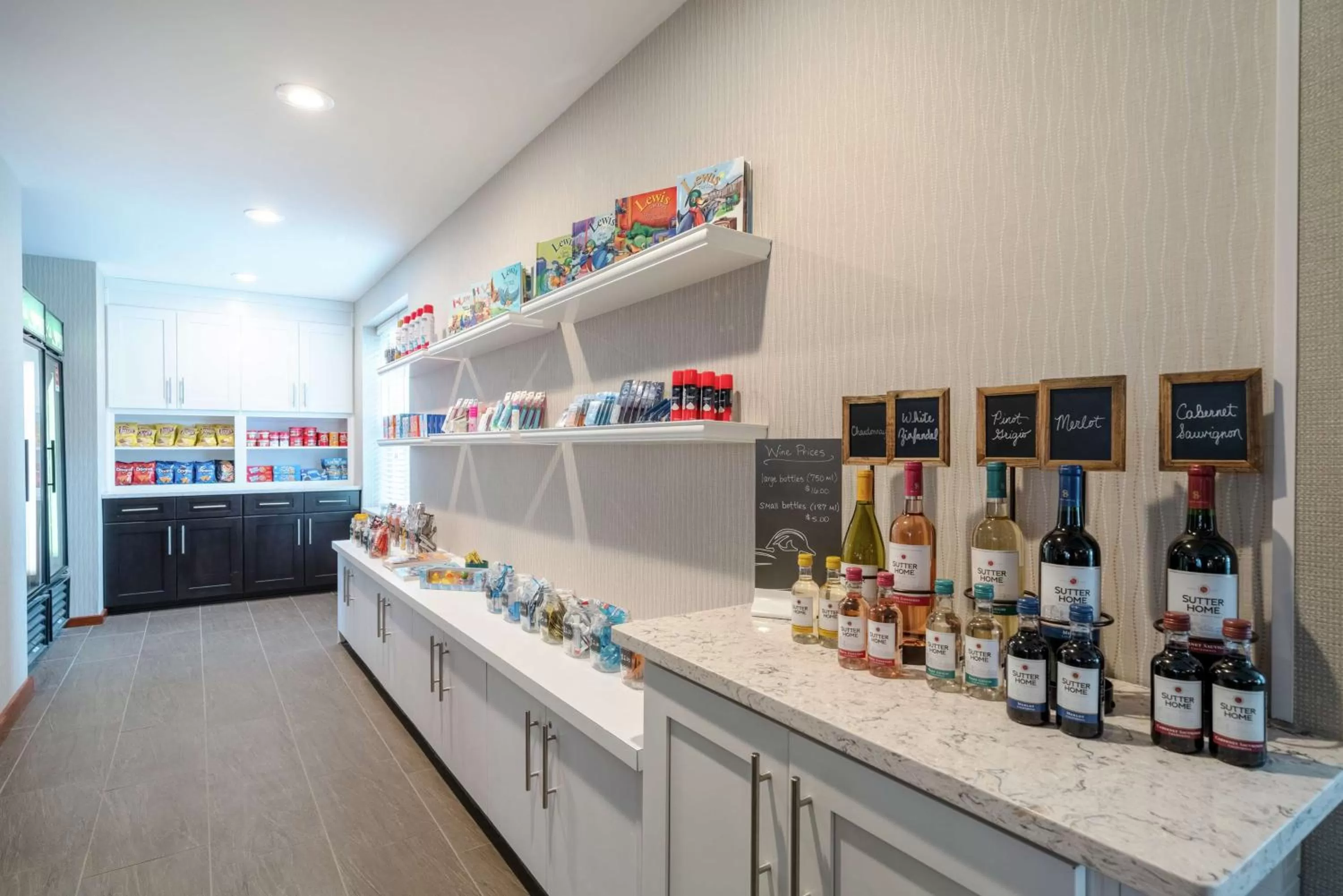 Dining area in Homewood Suites by Hilton Philadelphia-Valley Forge