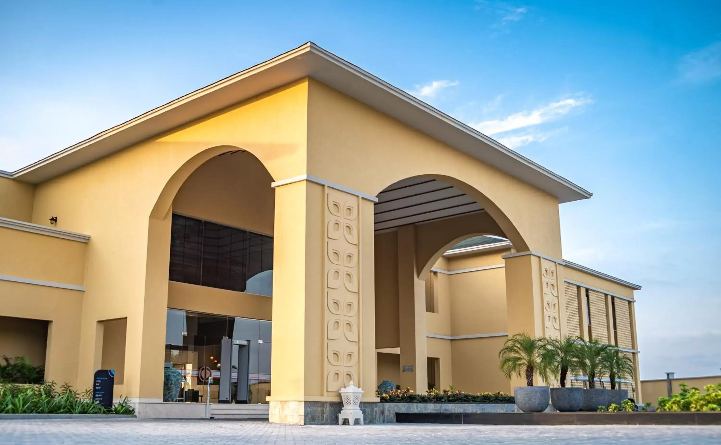 Facade/entrance in Hawthorn Suites by Wyndham Dwarka Facade/entrance in Hawthorn Suites by Wyndham Dwarka