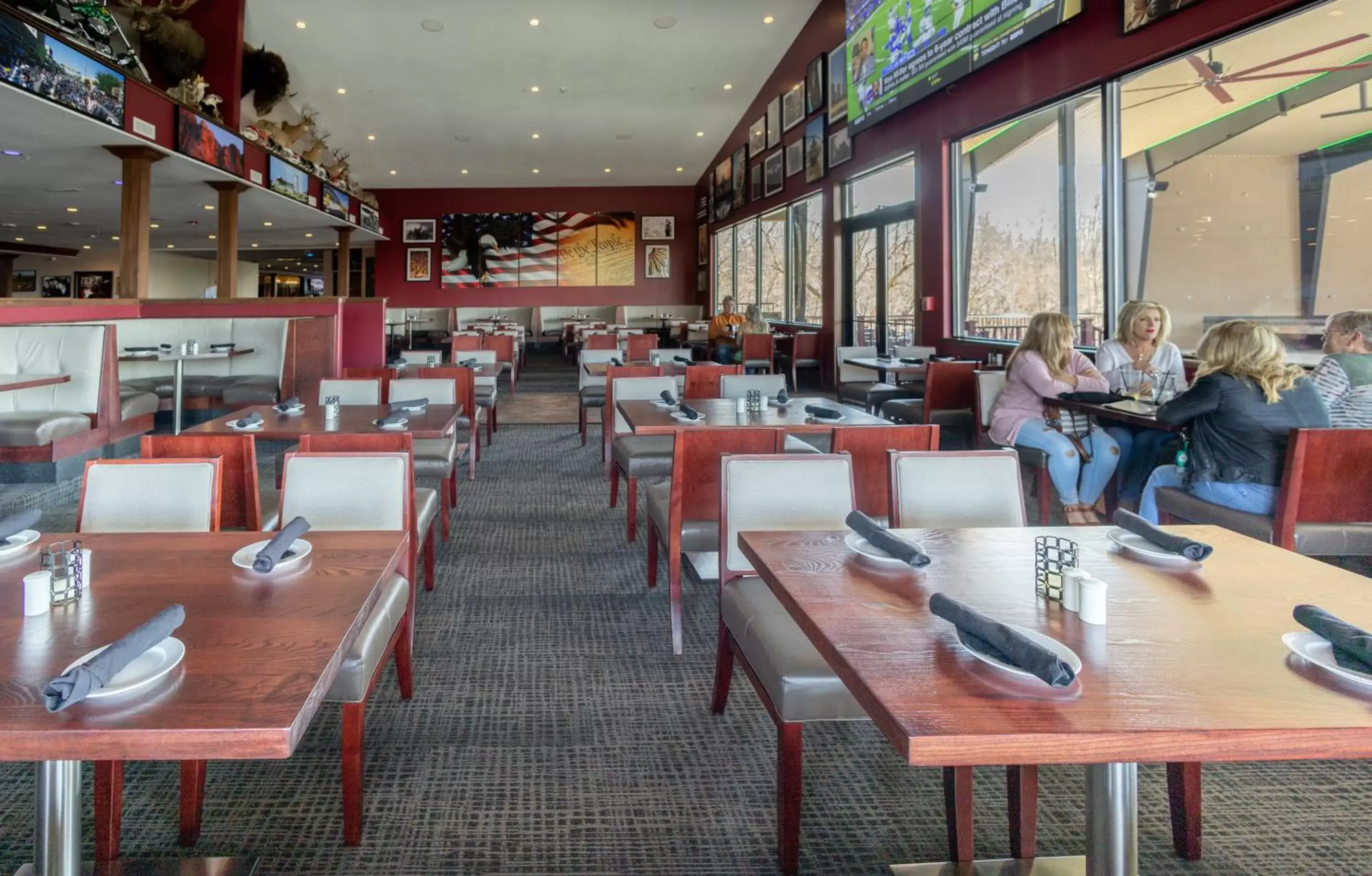 Restaurant/places to eat in The Resort at Lake of the Ozarks Restaurant/places to eat in The Resort at Lake of the Ozarks