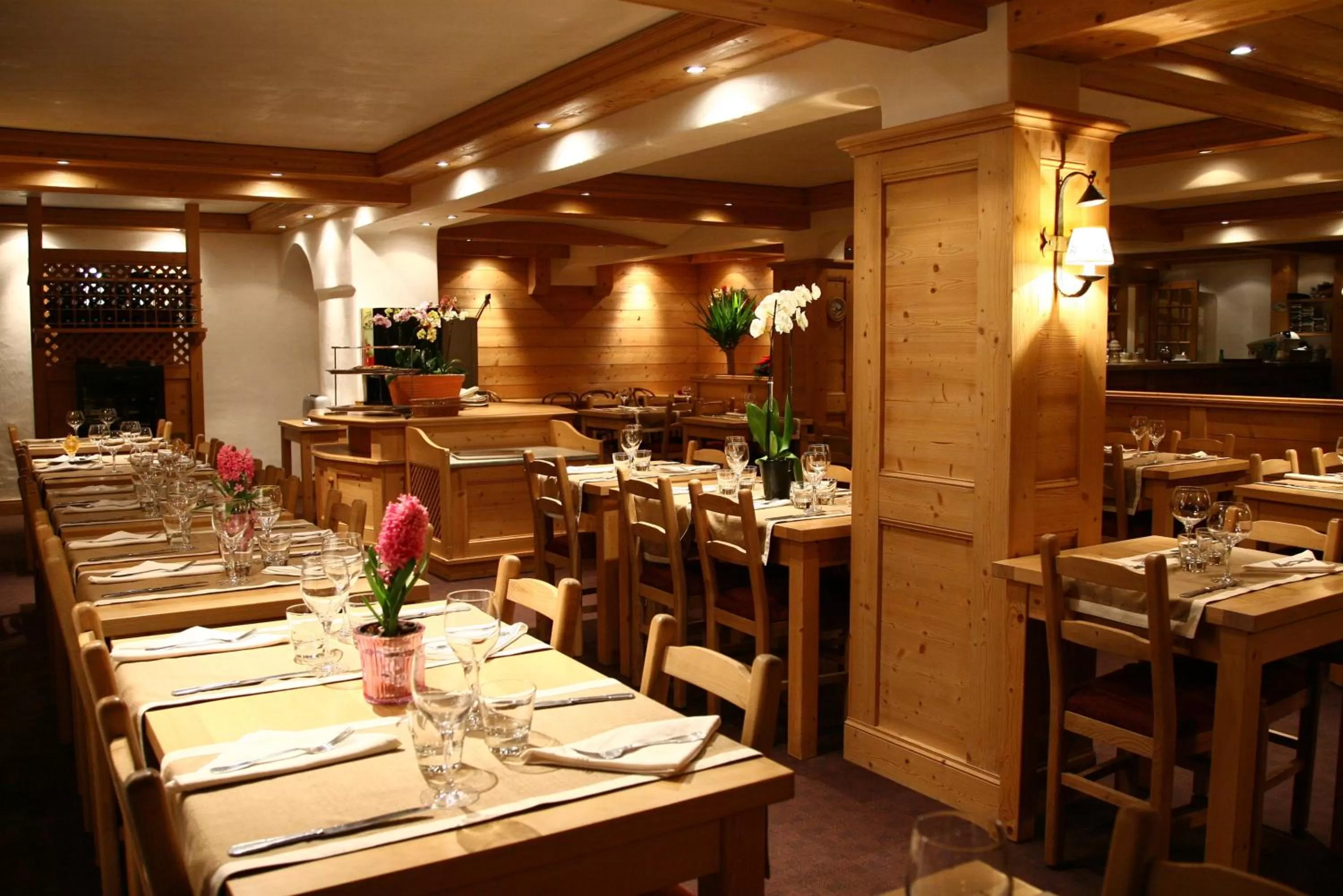 Restaurant/places to eat in Hotel les Flocons