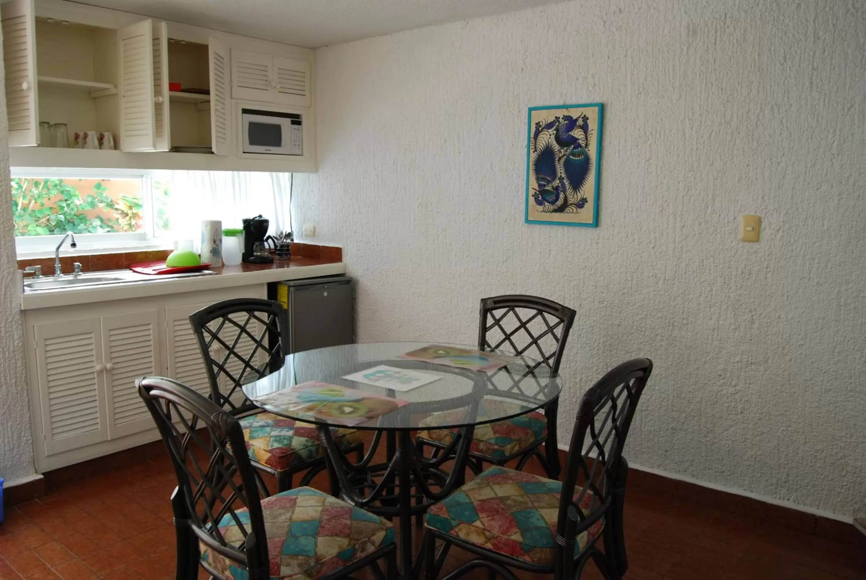 Coffee/tea facilities, Dining Area in Hotel Villas Las Anclas