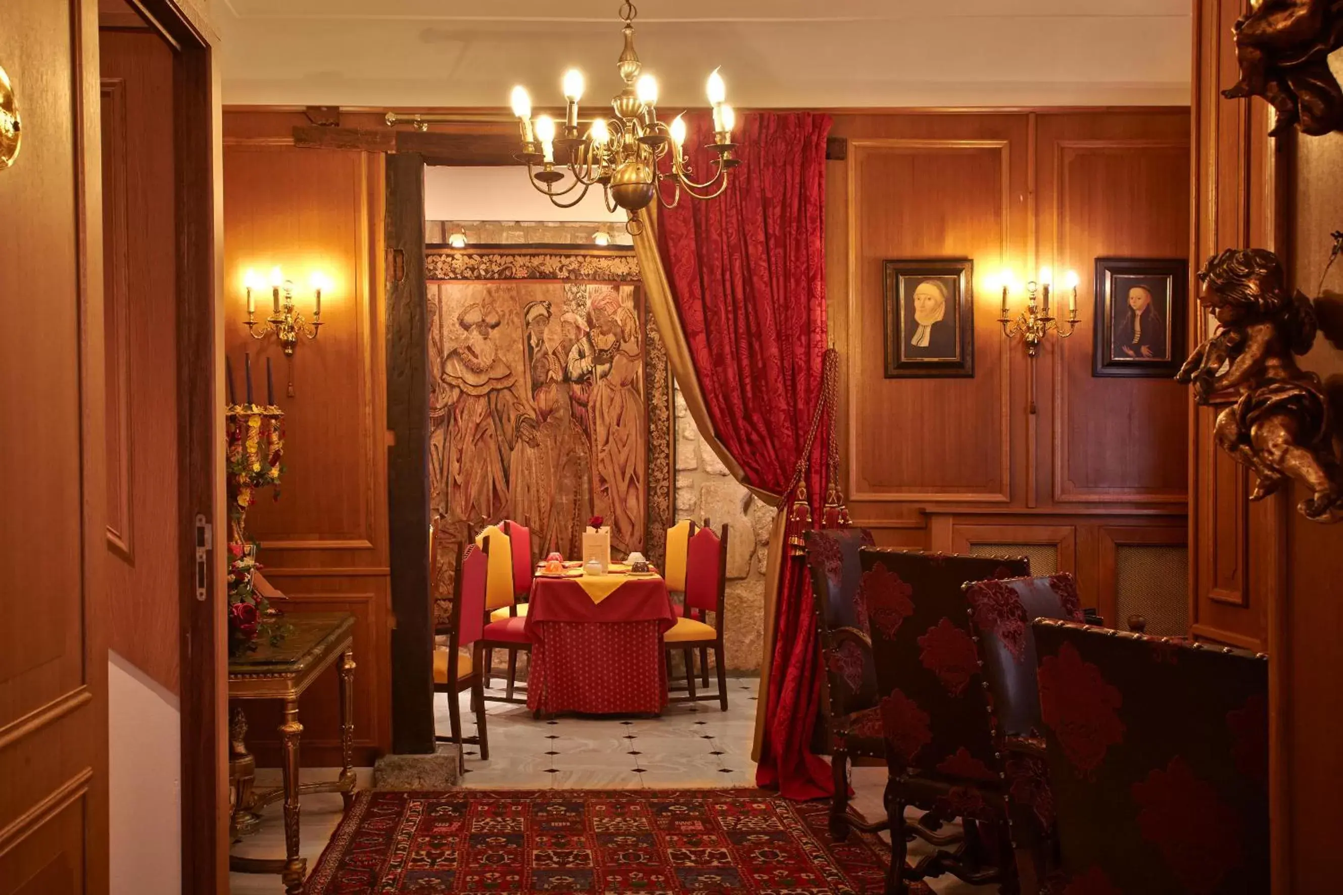Lobby or reception, Restaurant/Places to Eat in Grand Hôtel Dechampaigne