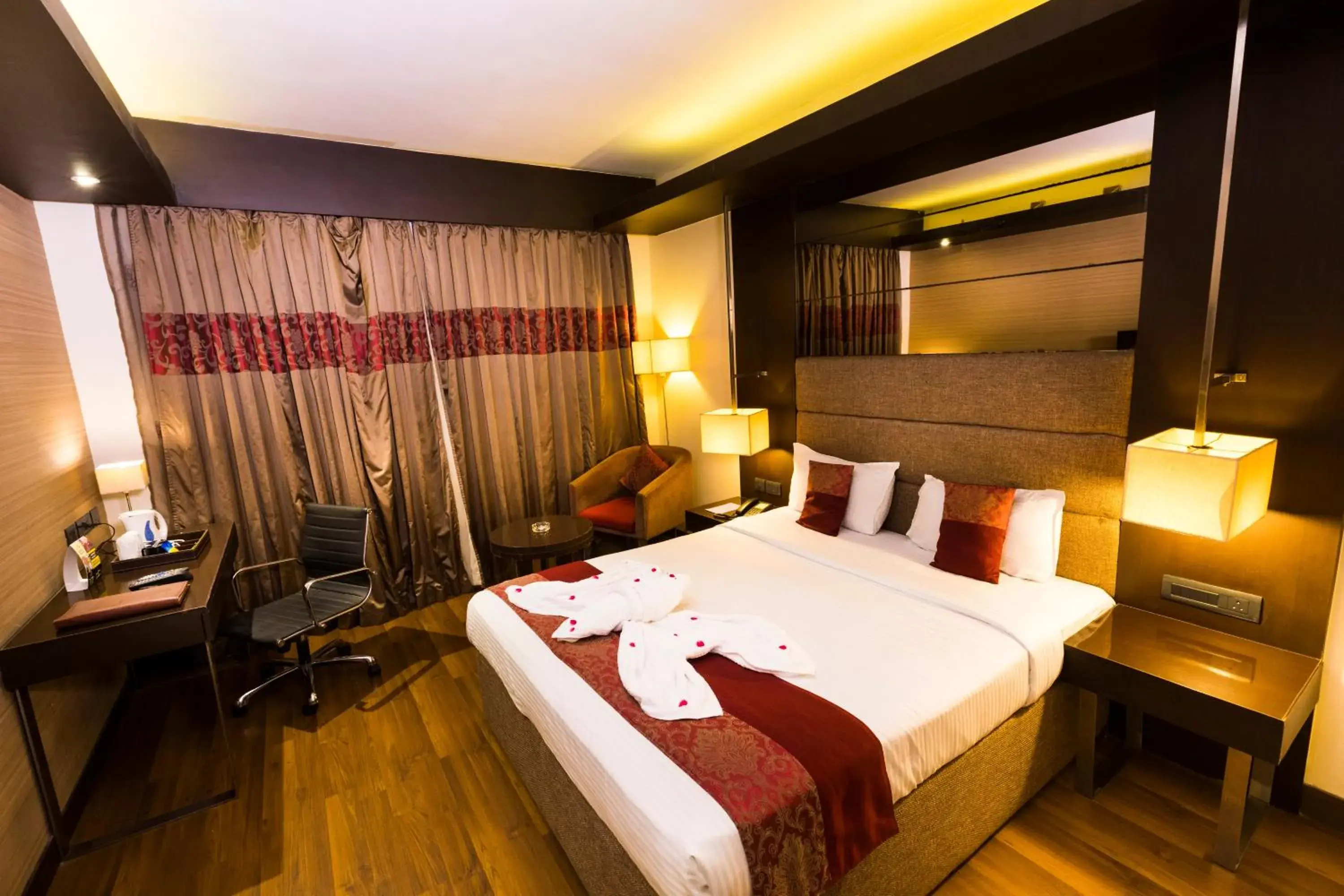 Bedroom, Bed in Hotel Grand Residence