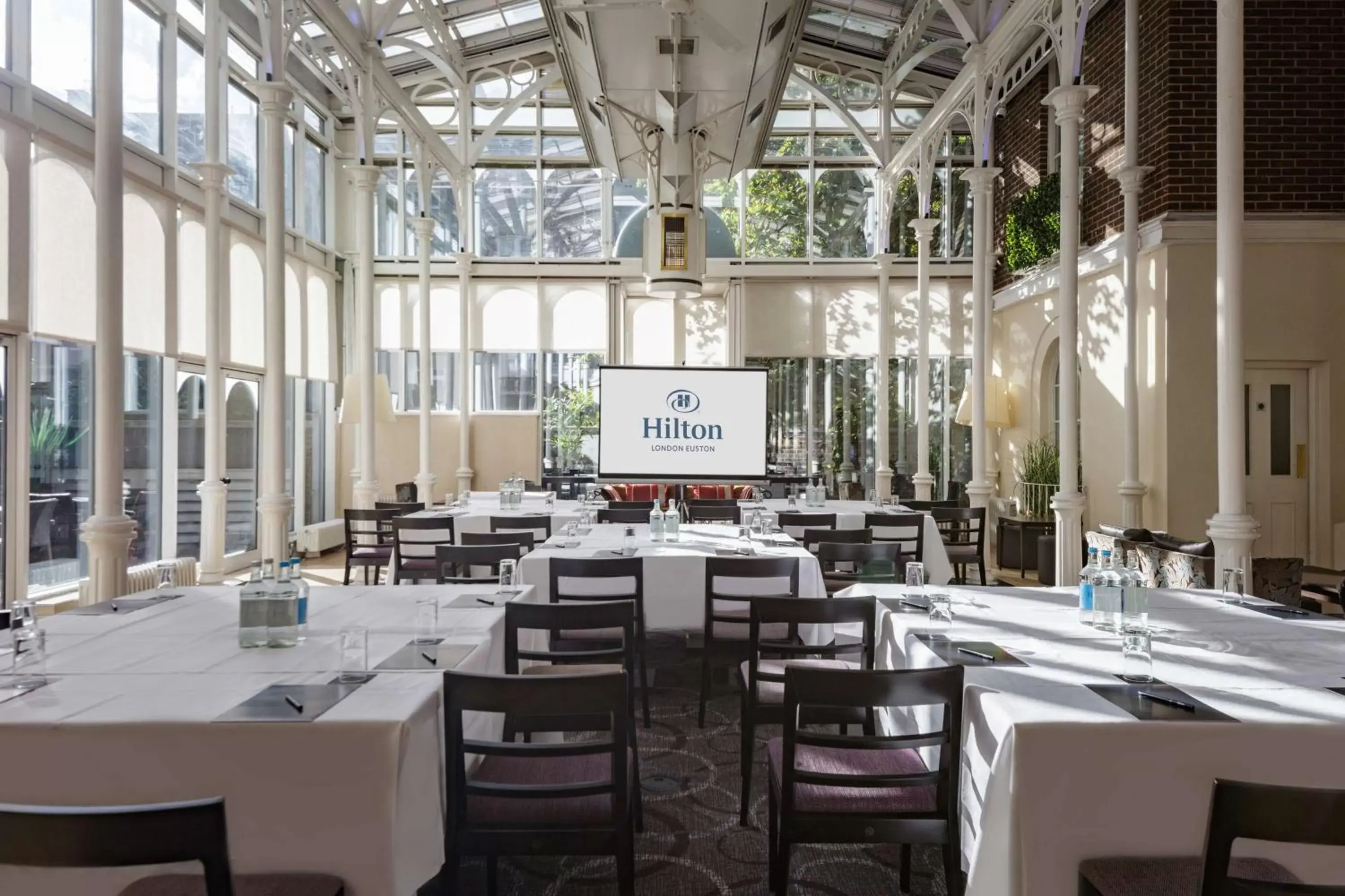 Meeting/conference room, Restaurant/Places to Eat in Hilton London Euston