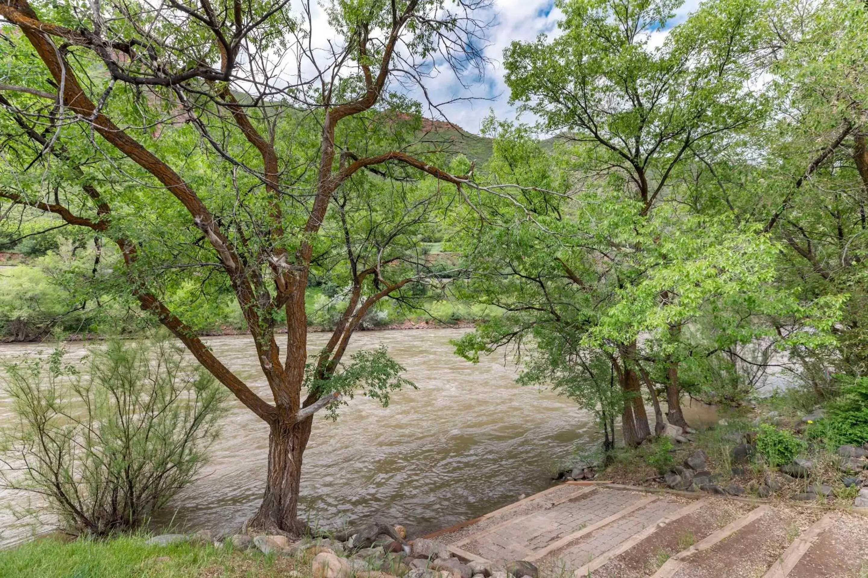 Property building in Comfort Inn & Suites Glenwood Springs On The River