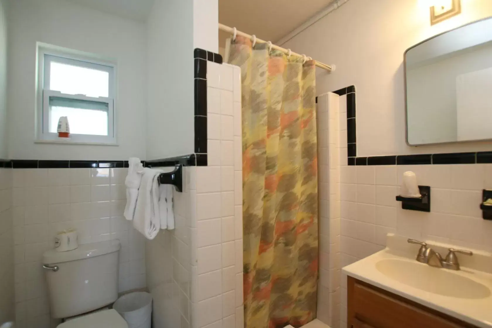 Bathroom in Sunset Cove Beach Resort