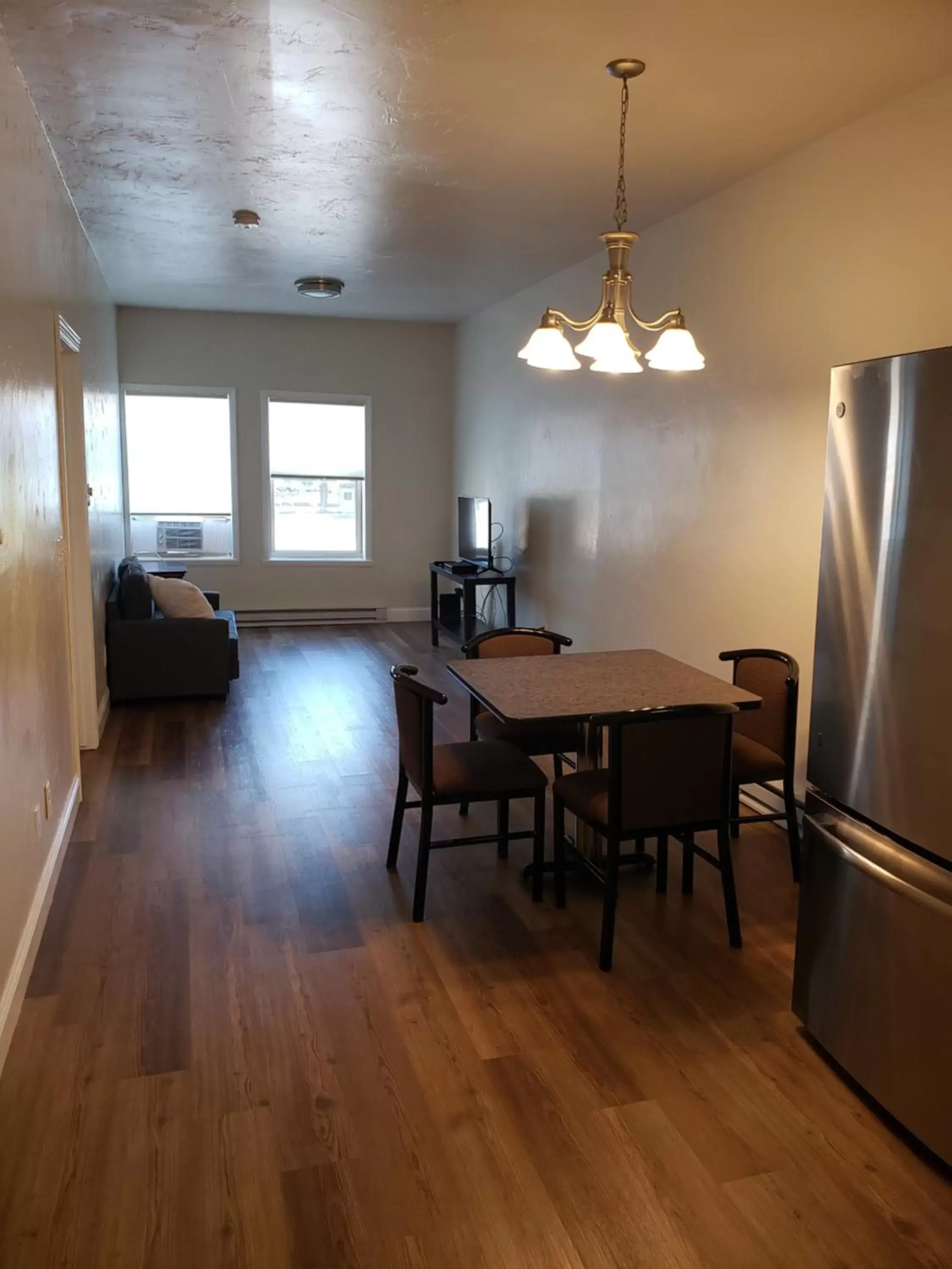 Dining Area in Innlet Motel