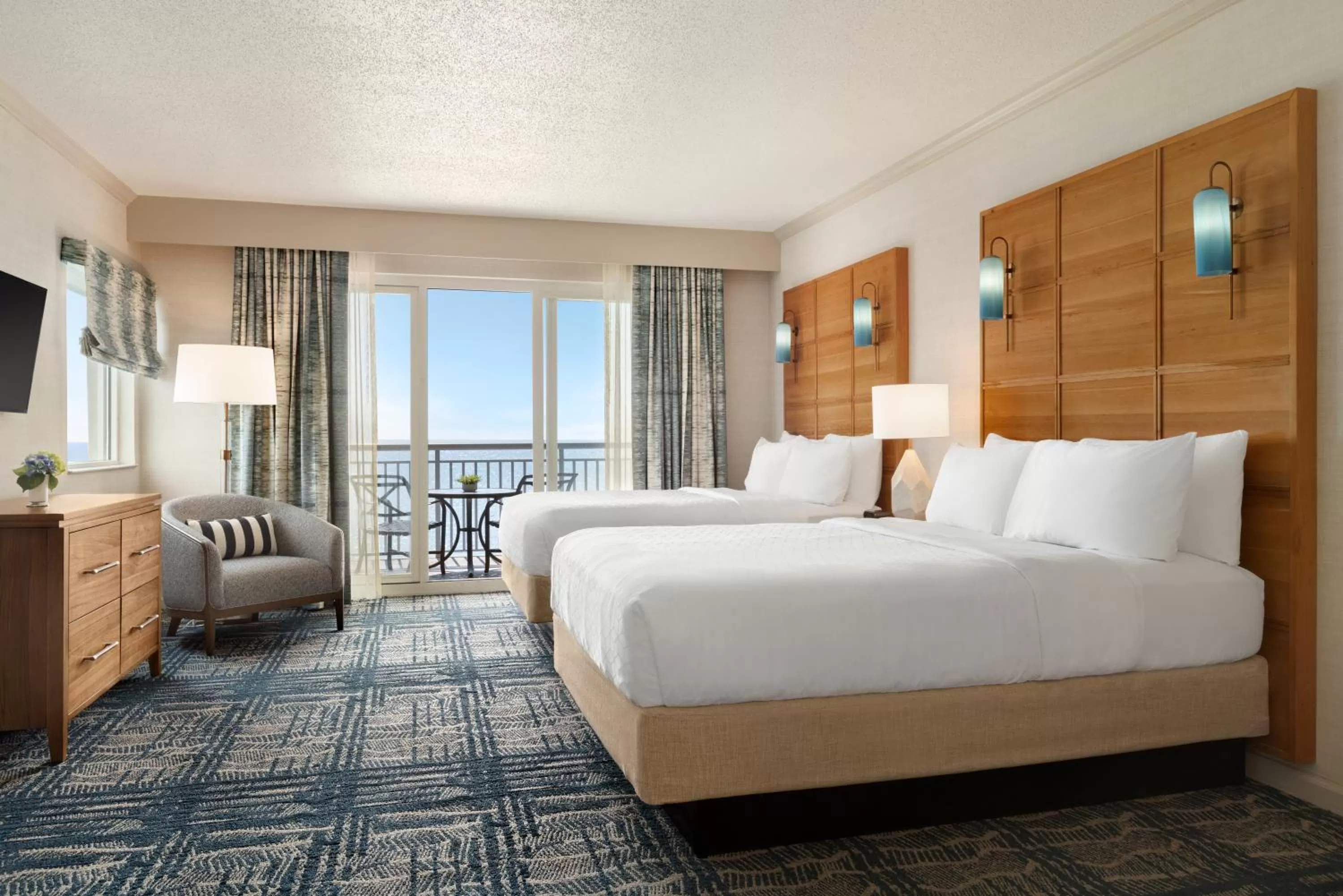 Sea view, Bed in Holiday Inn & Suites Ocean City by IHG