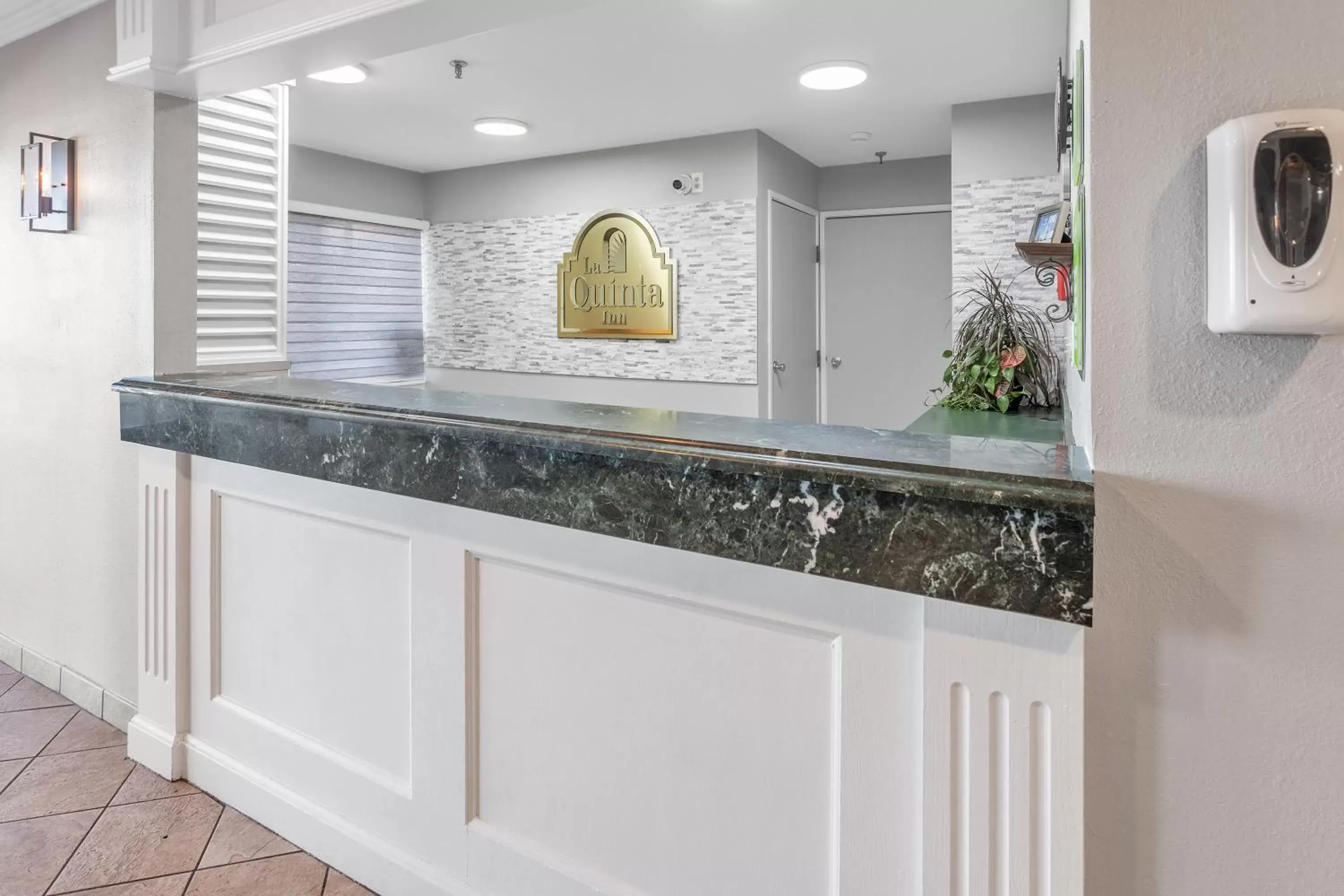 Lobby or reception, Lobby/Reception in La Quinta Inn by Wyndham Cleveland Independence