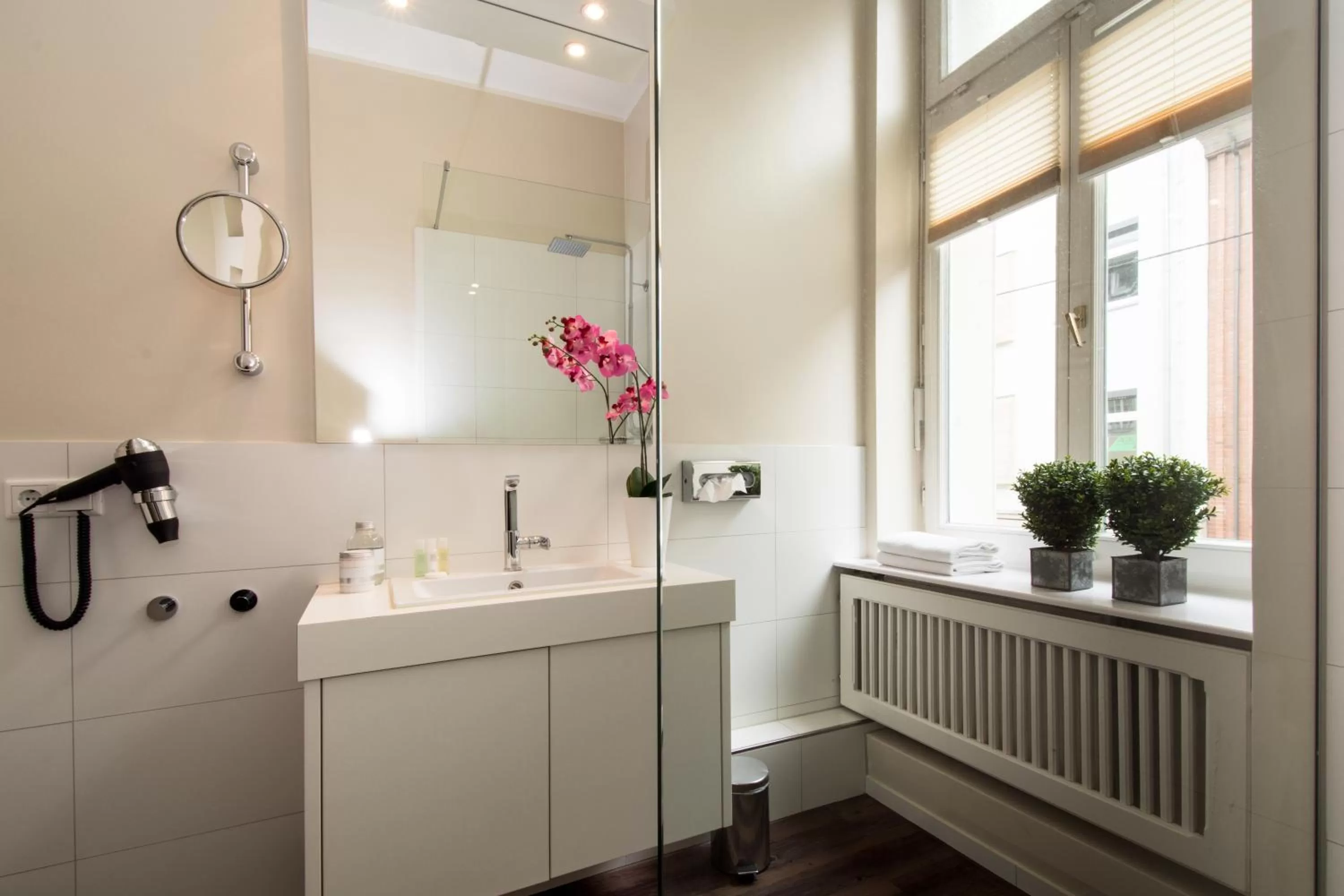 Bathroom in Carlstadt Suites Düsseldorf