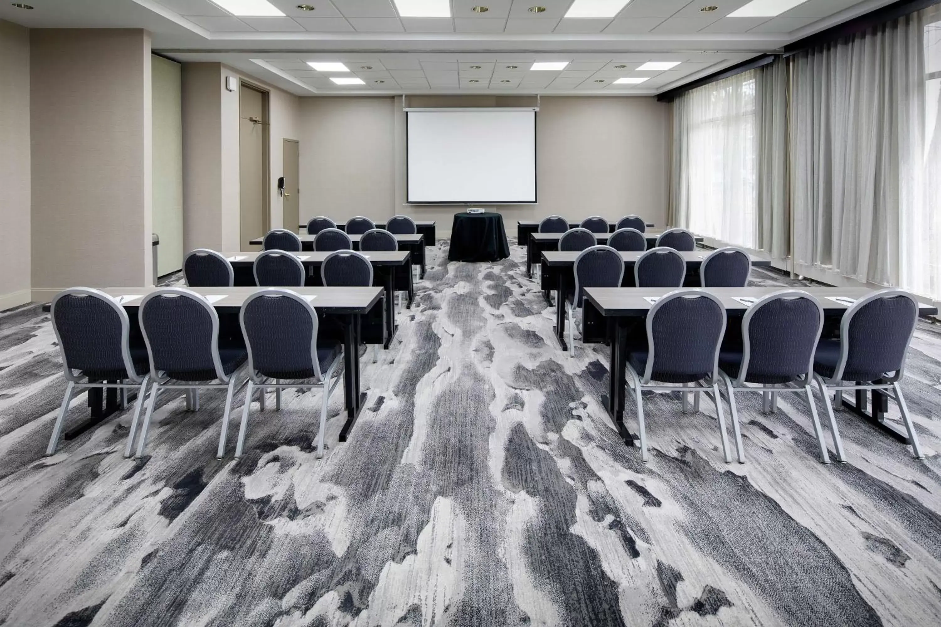 Meeting/conference room in Embassy Suites by Hilton Detroit Troy Auburn Hills