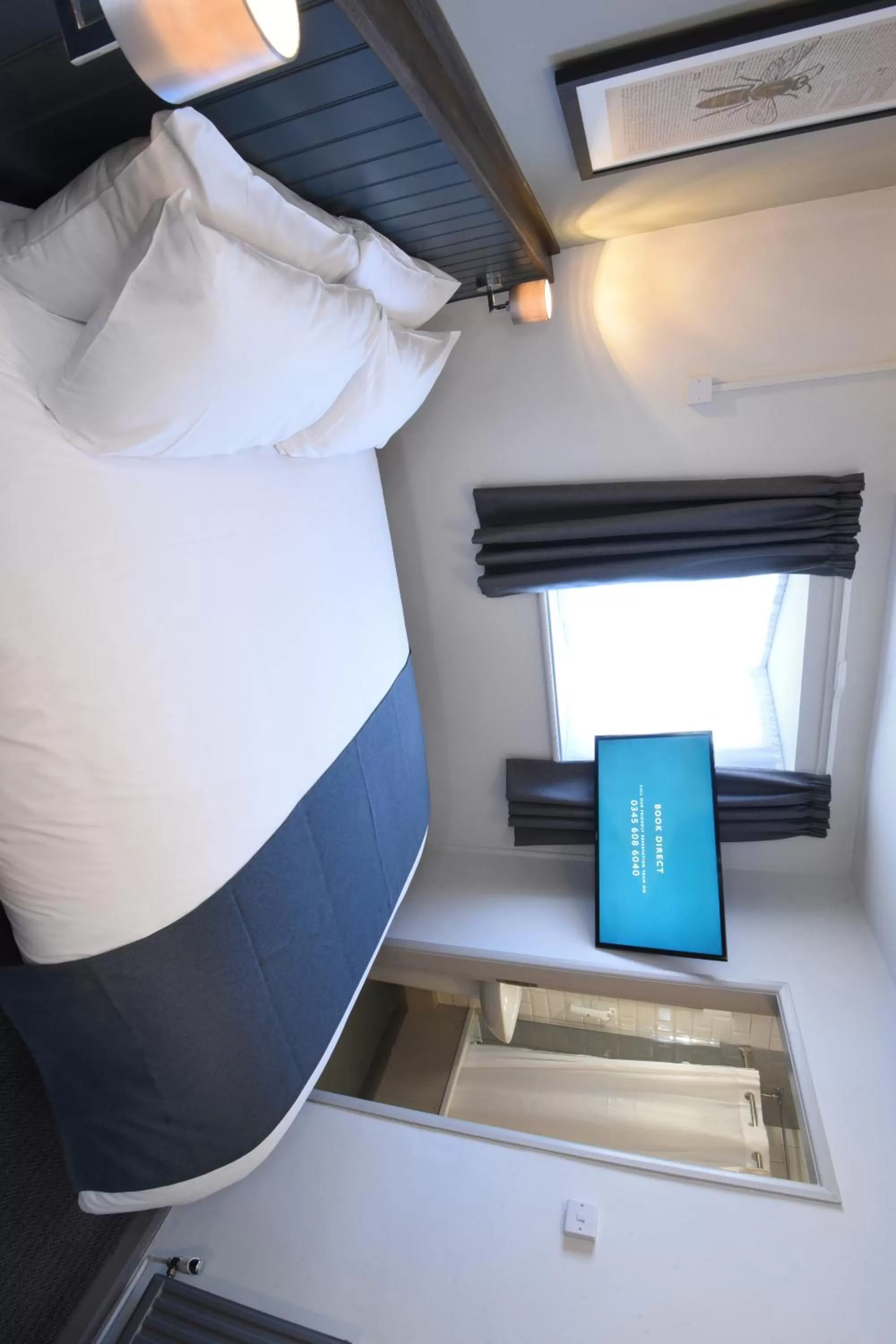 Bed in Oaklands by Greene King Inns