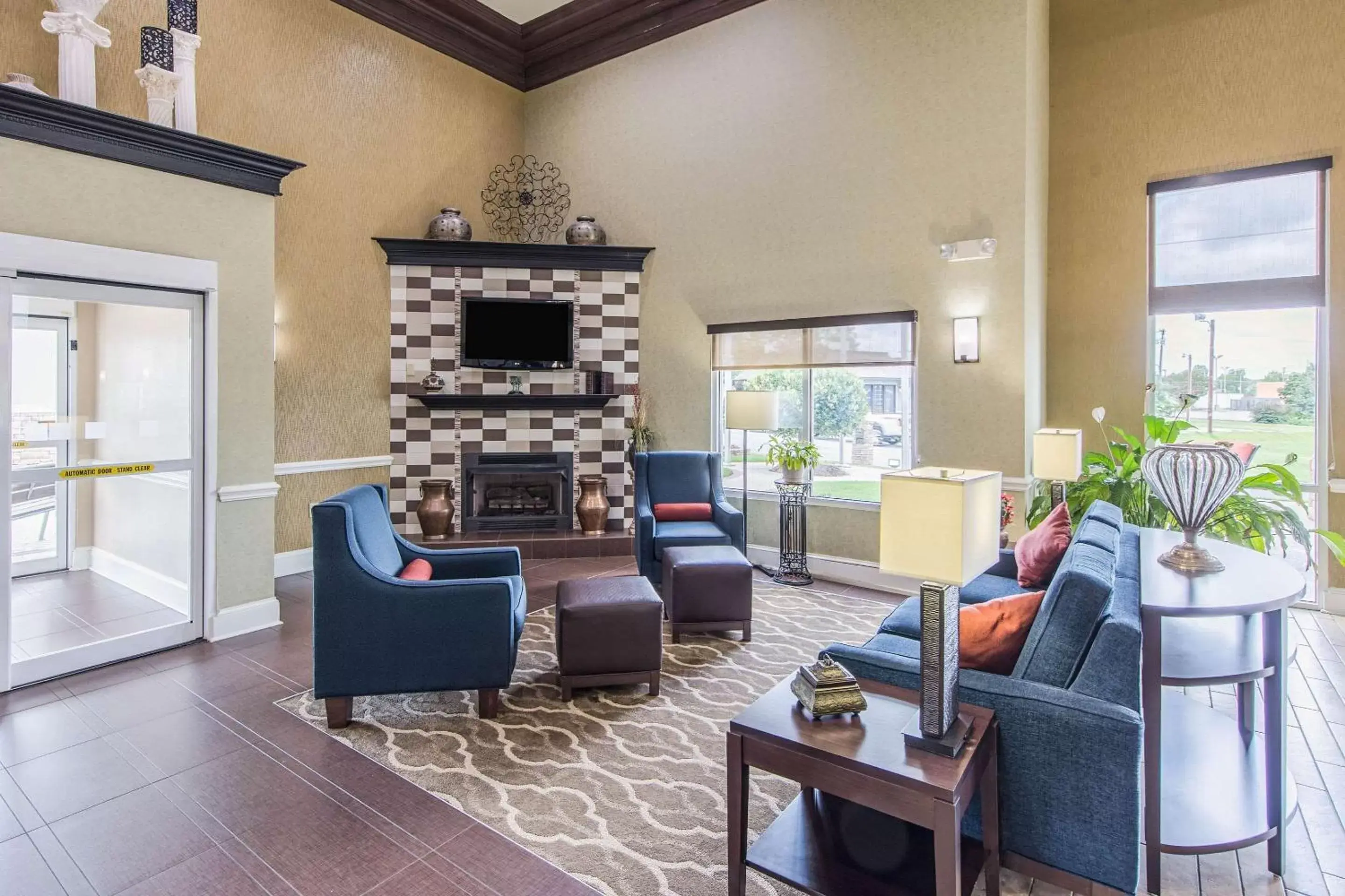 Lobby or reception in Comfort Inn & Suites Greenwood near University Lobby or reception in Comfort Inn & Suites Greenwood near University