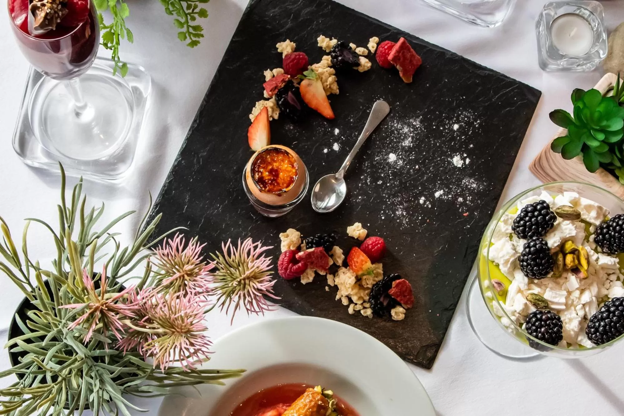 Food and drinks in Pebble Beach Seaview Restaurant & Rooms