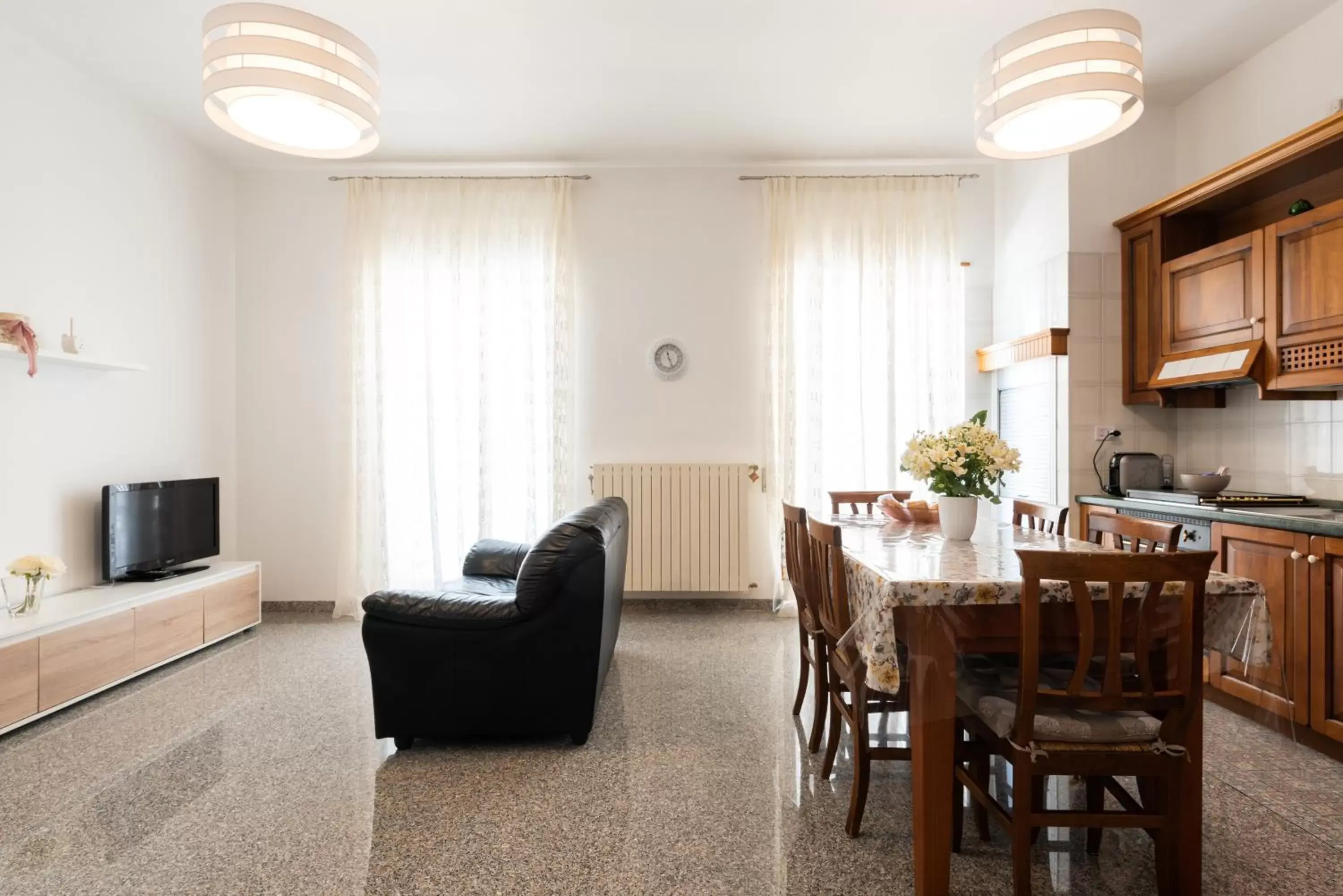 Living room, Dining Area in Quattro Perle