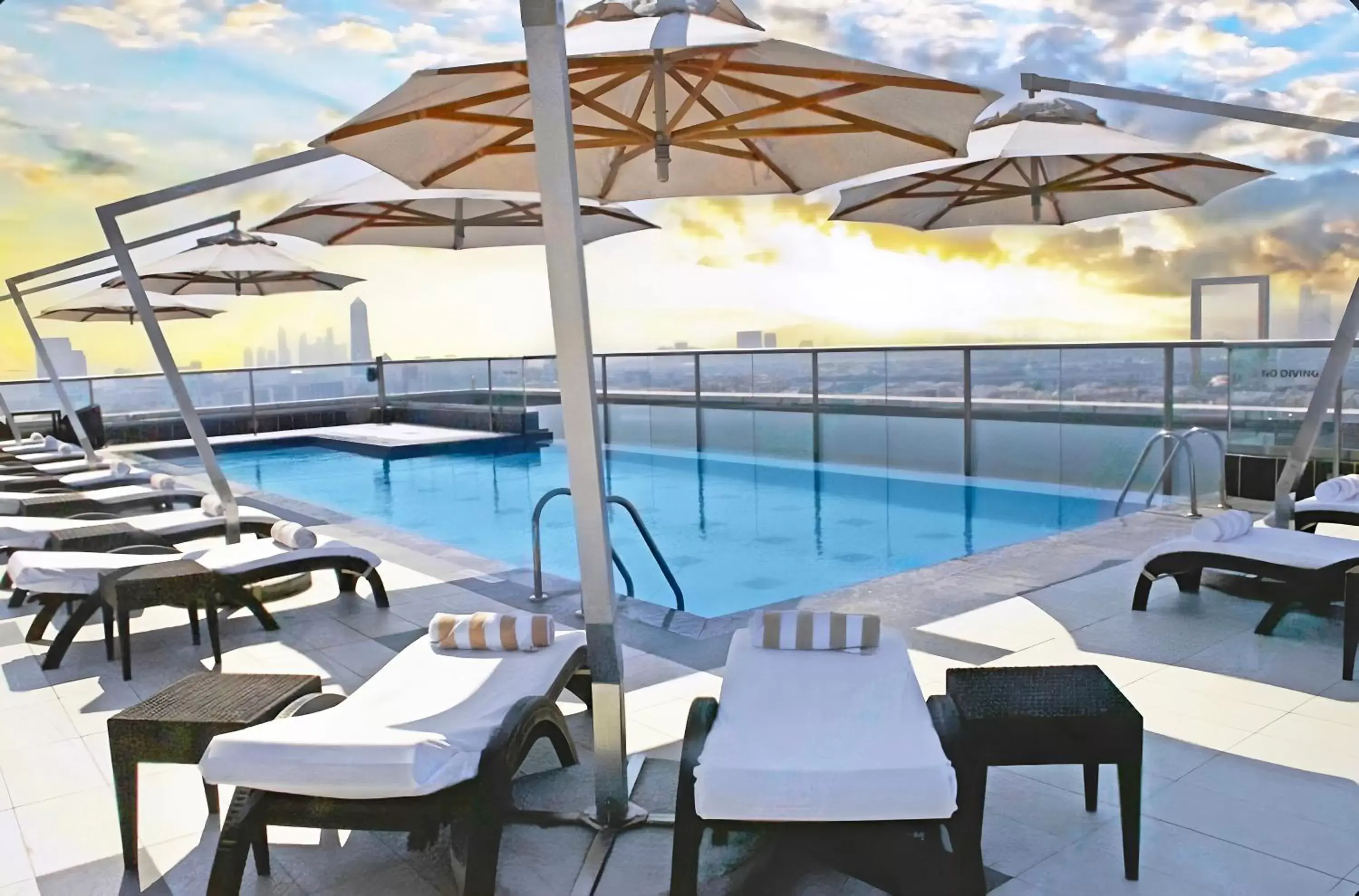 Pool view, Swimming Pool in Park Regis Kris Kin Hotel