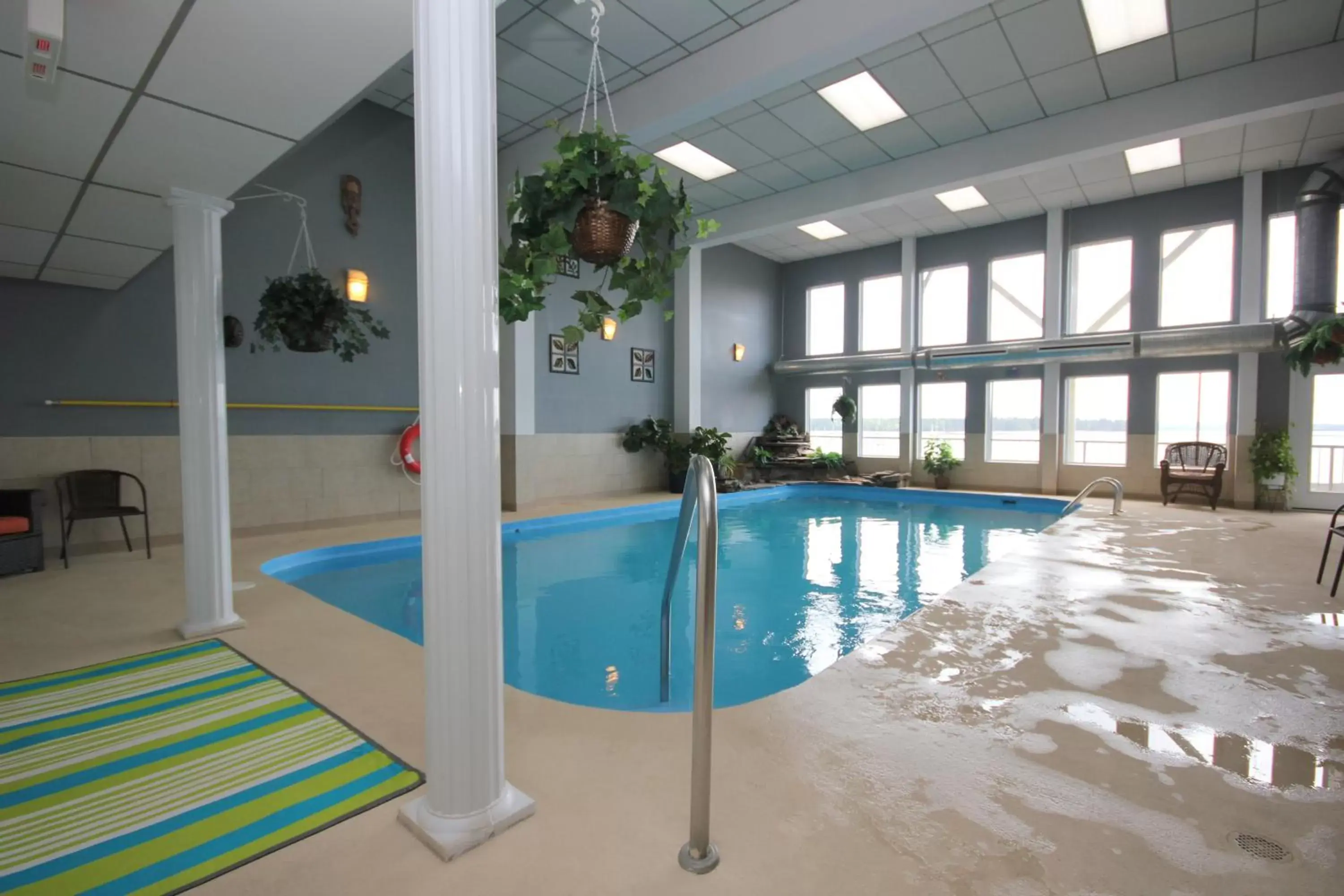 Day, Swimming Pool in St Andrews Inn & Suites