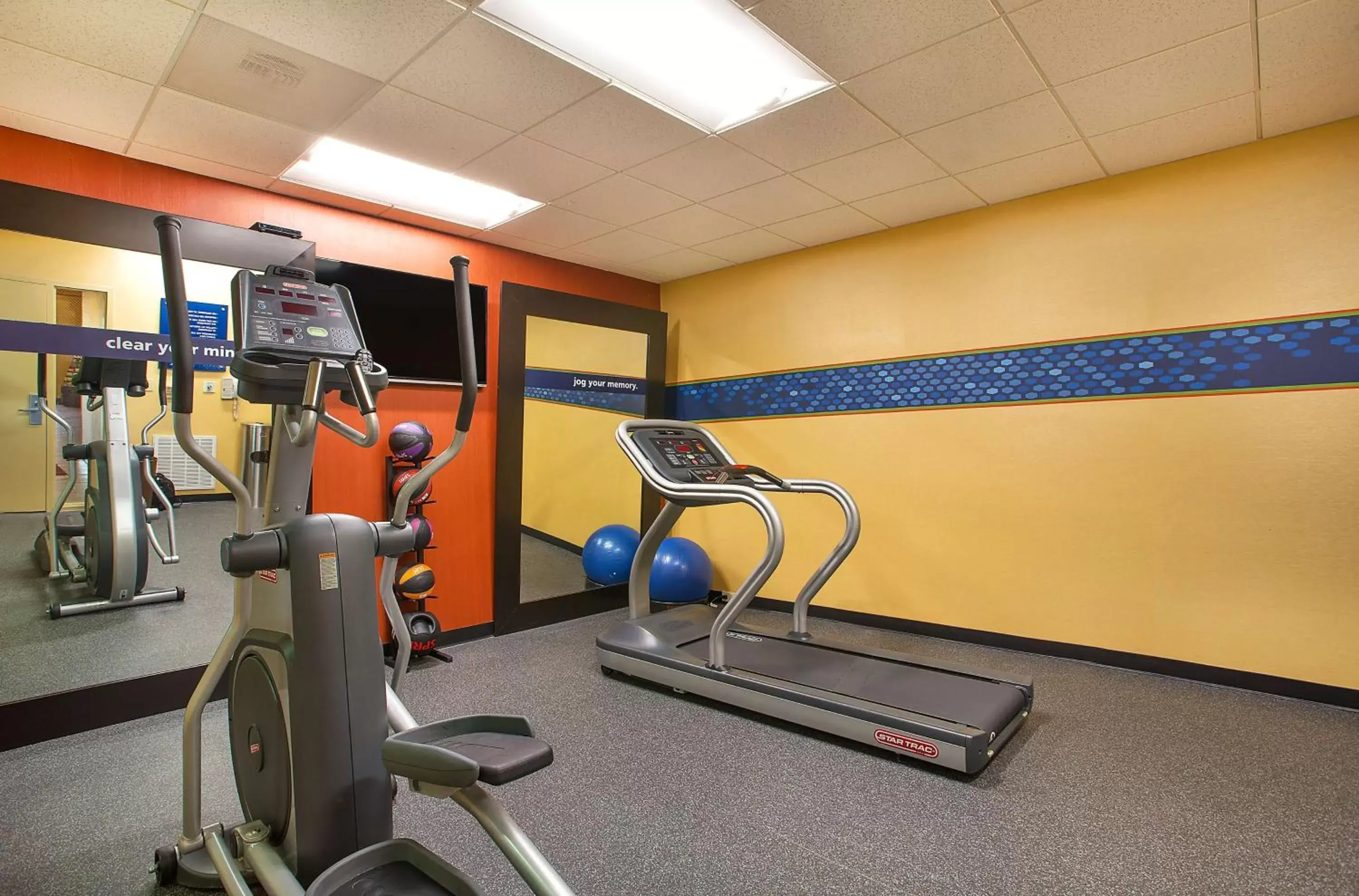 Fitness centre/facilities, Fitness Center/Facilities in Hampton Inn By Hilton Dry Ridge