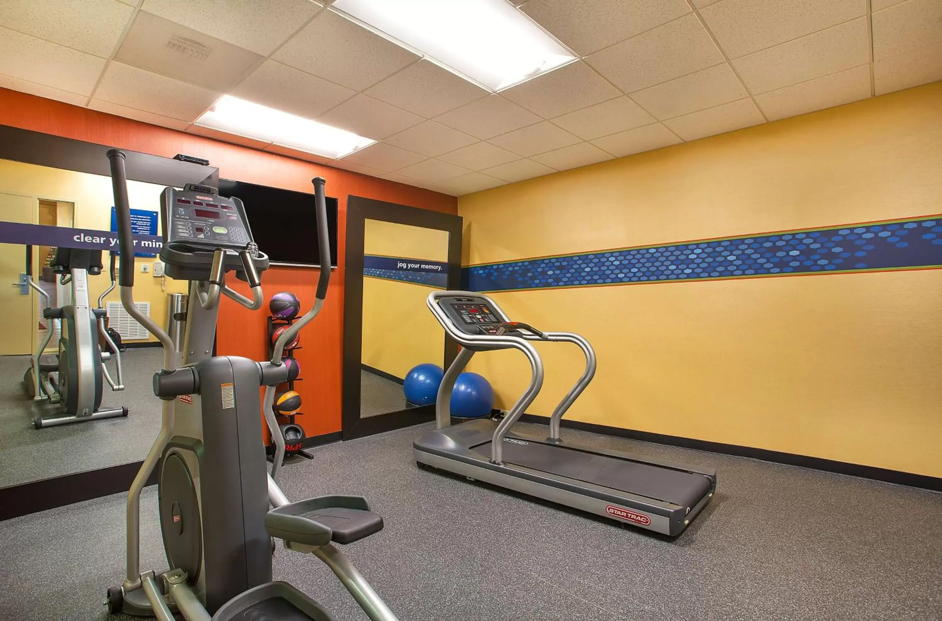 Fitness centre/facilities in Hampton Inn Dry Ridge Fitness centre/facilities in Hampton Inn Dry Ridge