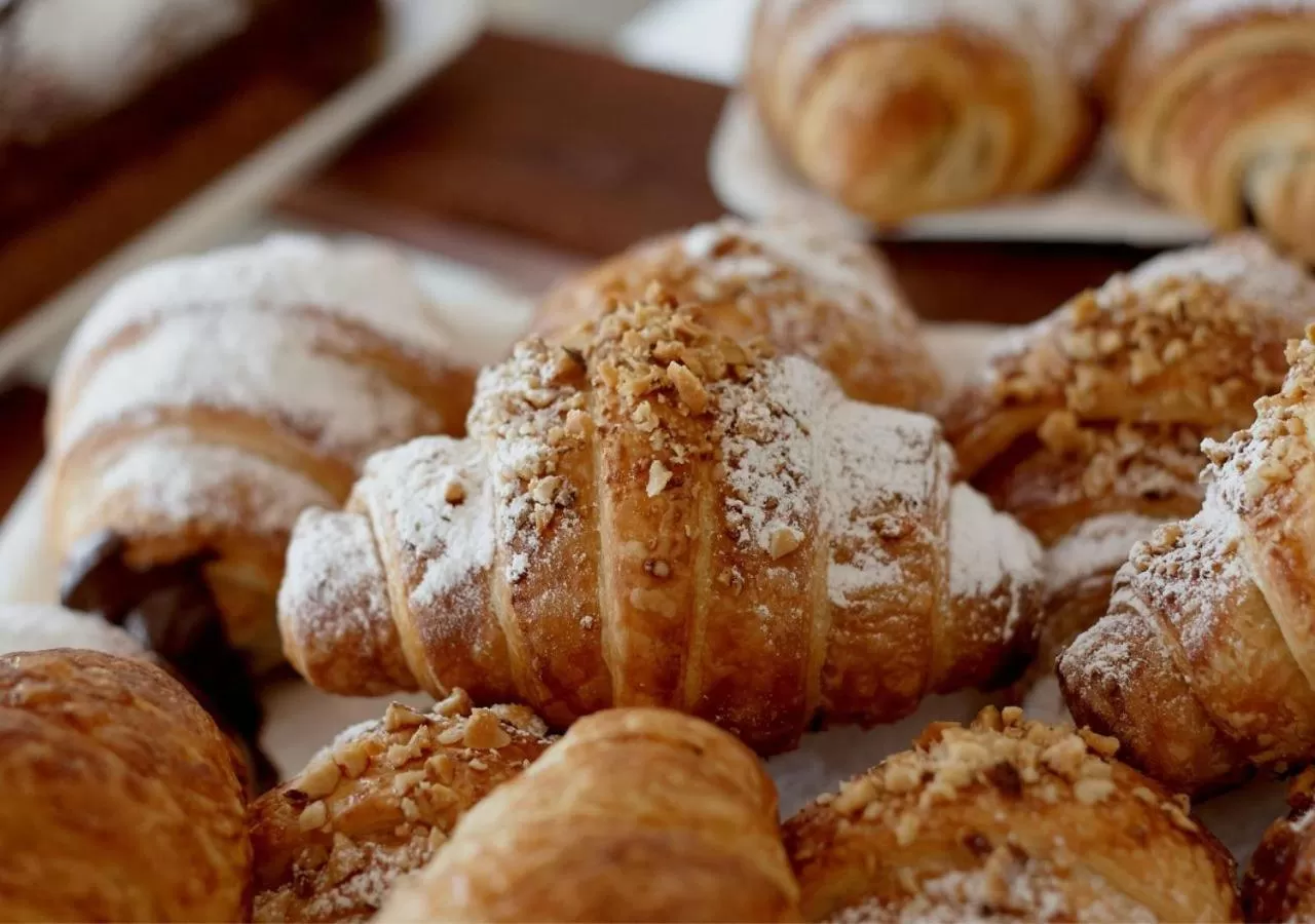 Breakfast in Manor Apartment Hotel