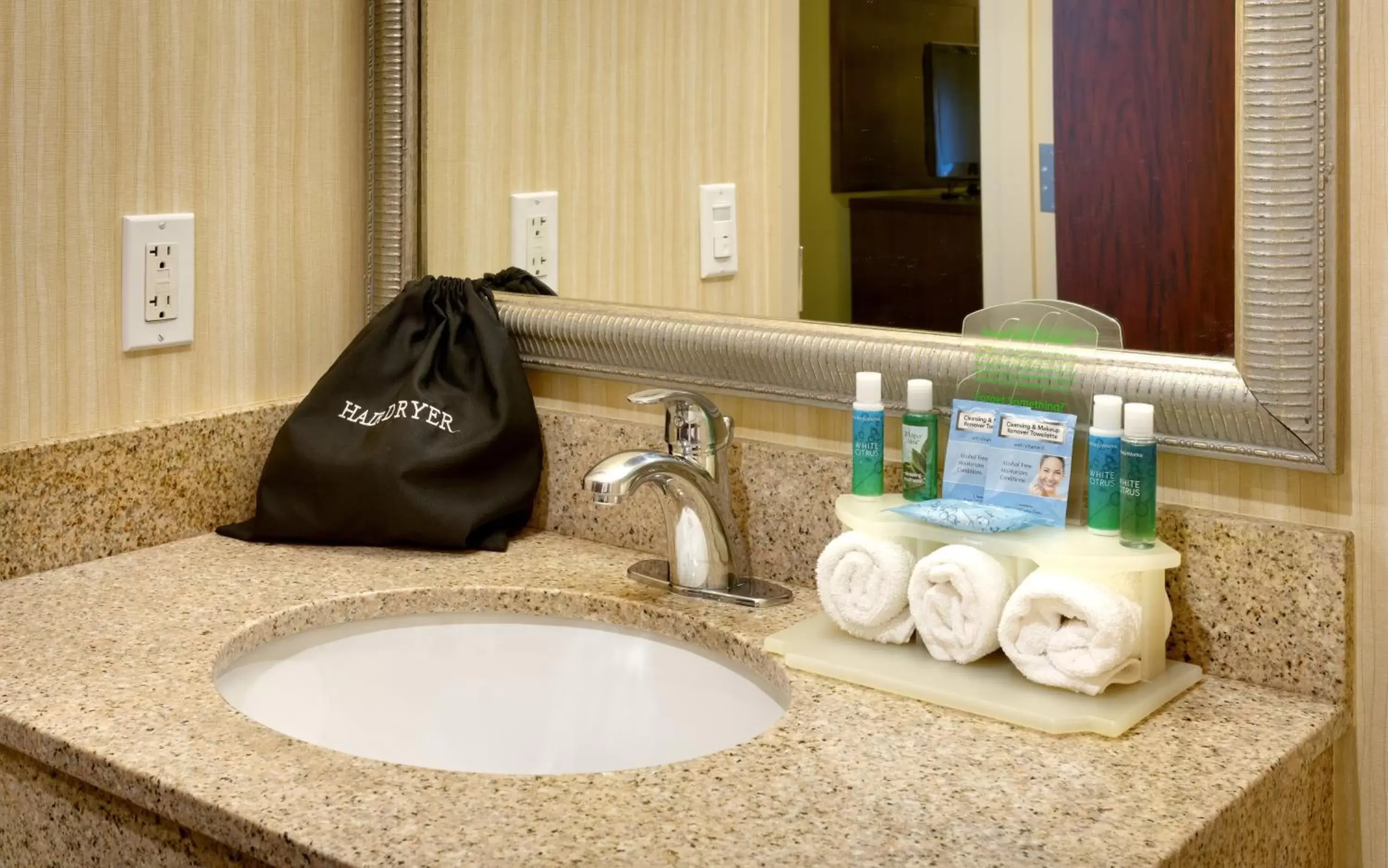 Photo of the whole room, Bathroom in Holiday Inn Express & Suites American Fork - North Provo, an IHG Hotel