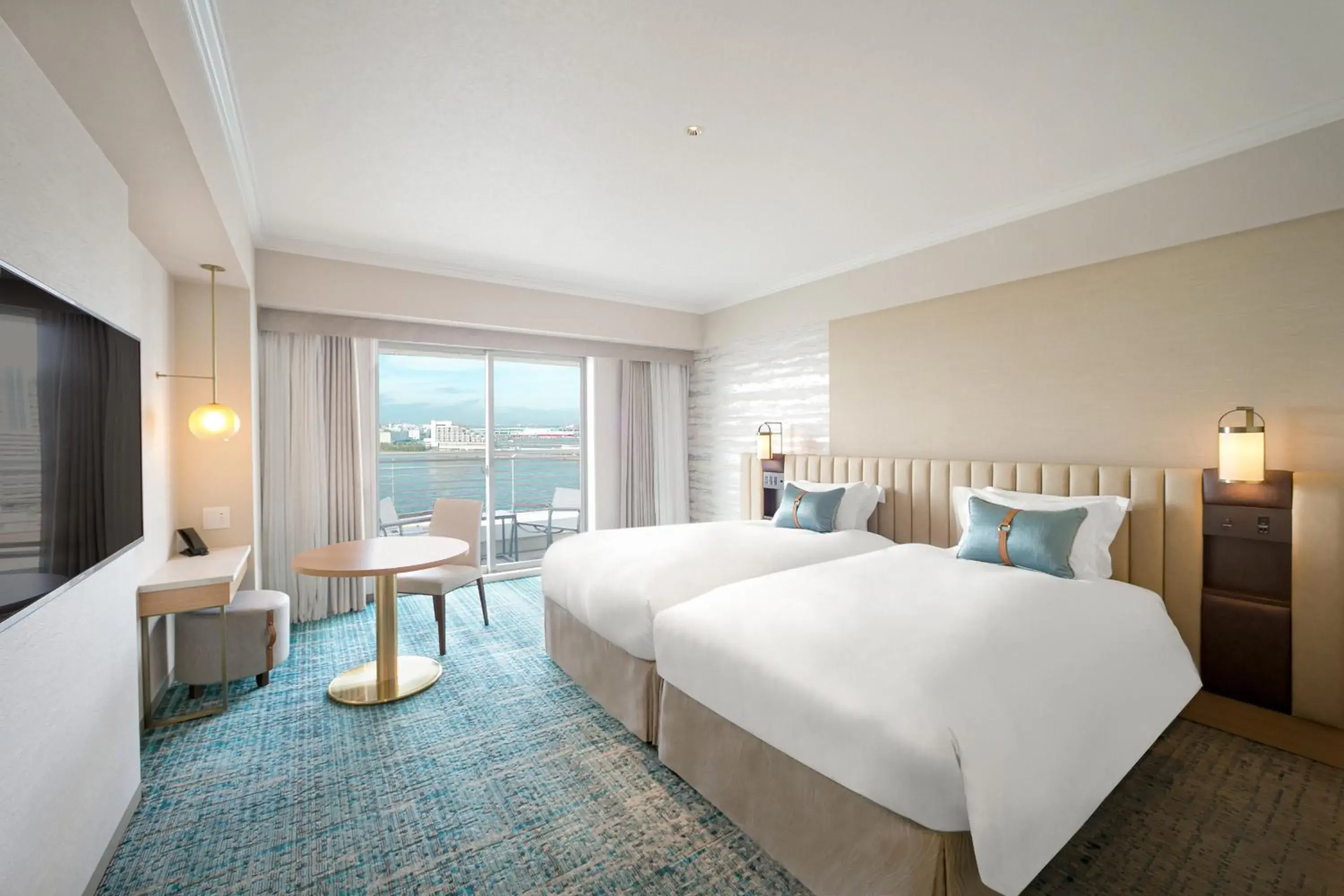 Photo of the whole room in Kobe Meriken Park Oriental Hotel