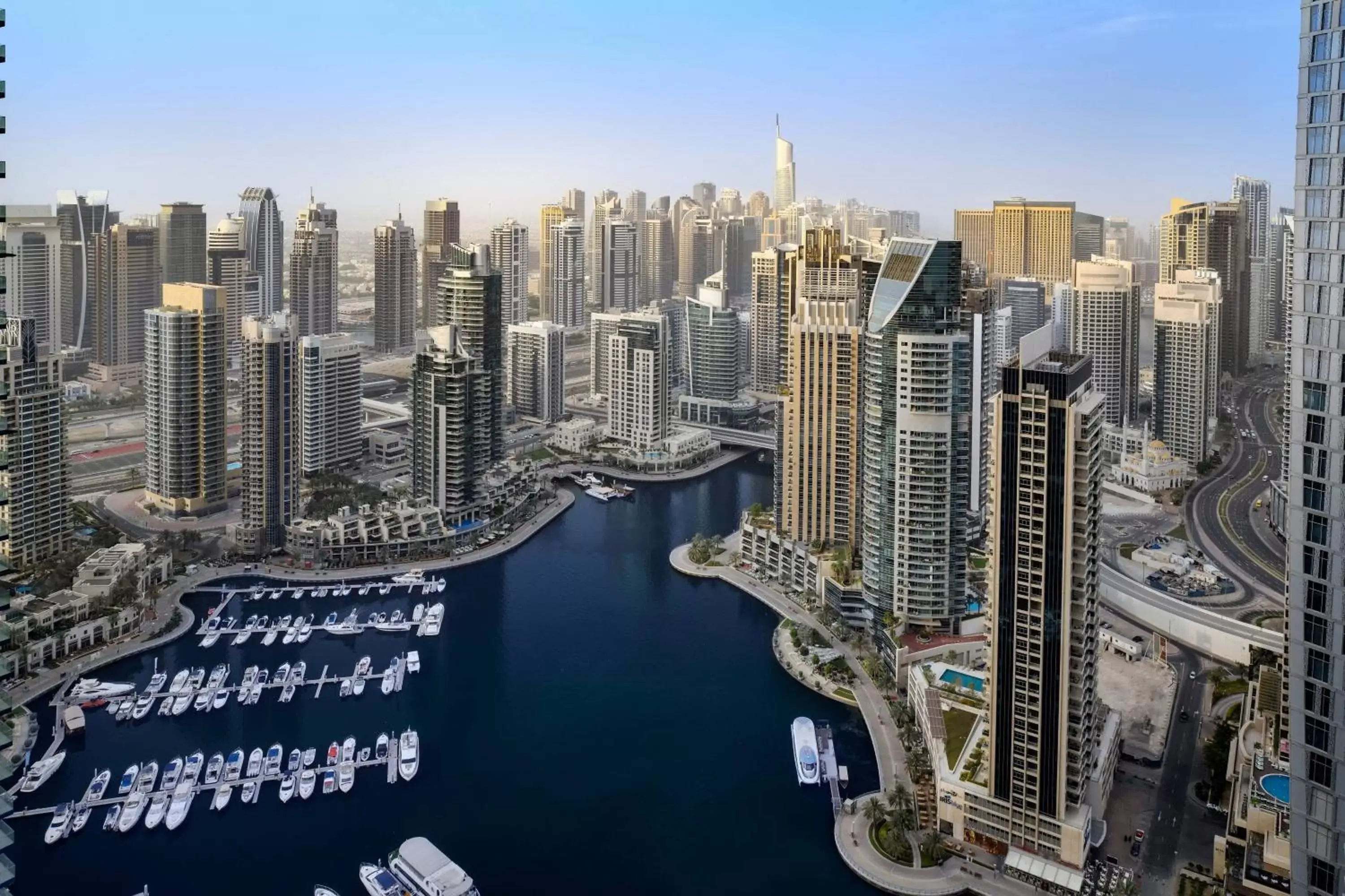 Bedroom, Bird's-eye View in Dubai Marriott Harbour Hotel And Suites