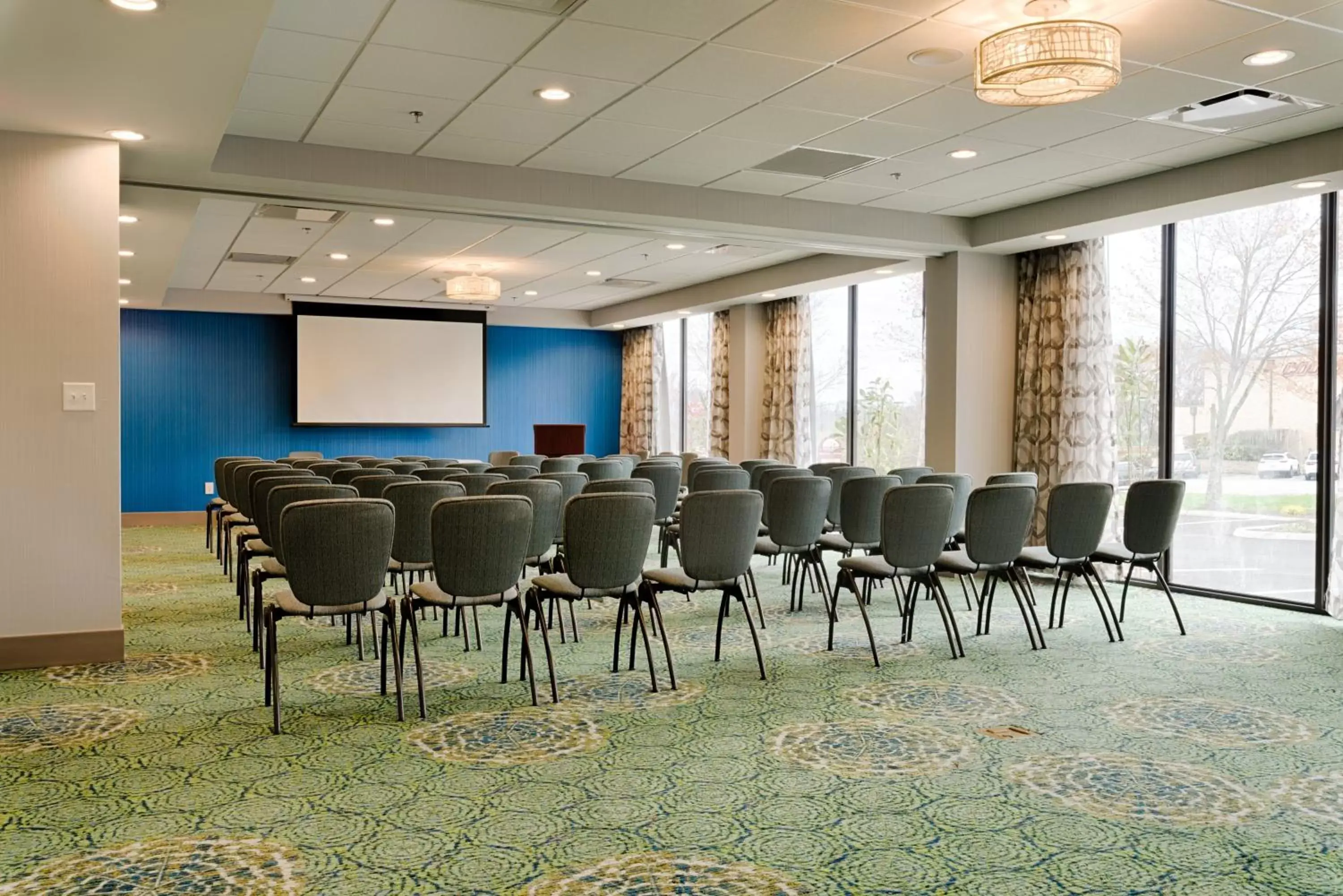 Meeting/conference room in Holiday Inn Knoxville N - Merchant Drive, an IHG Hotel