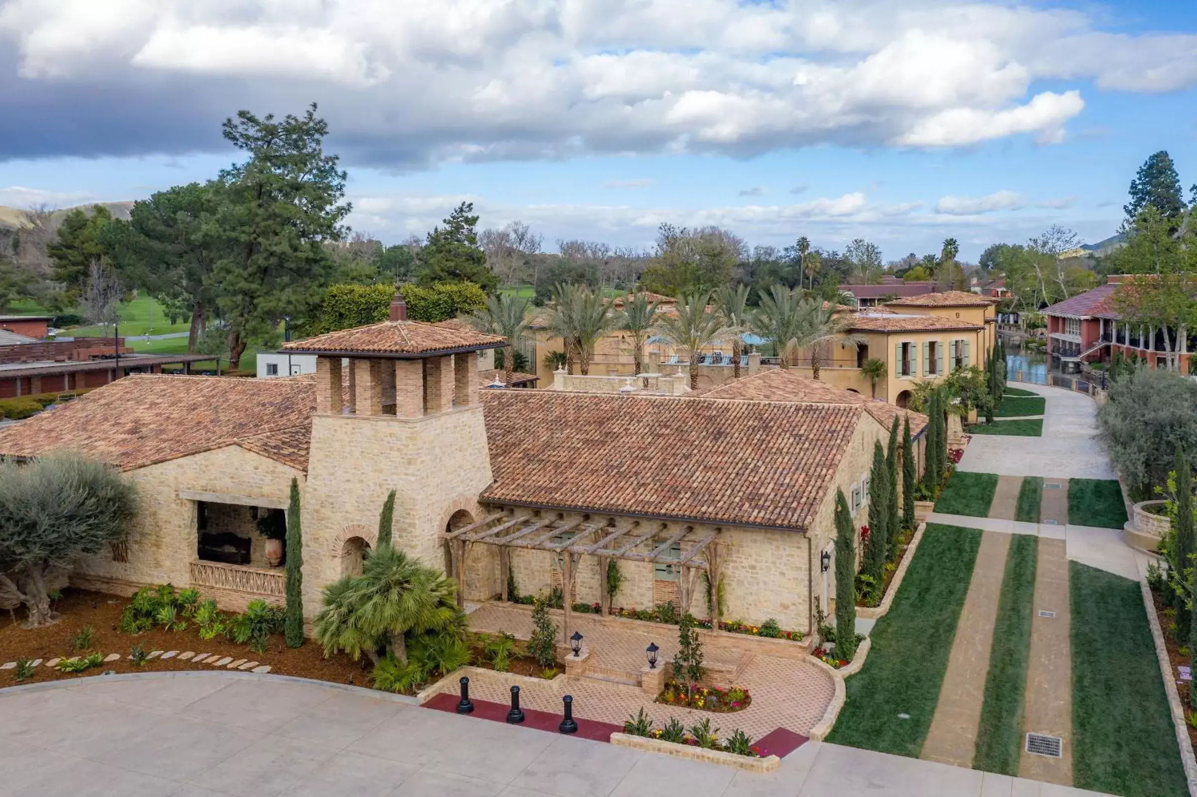 Spa and wellness centre/facilities in Westlake Village Inn