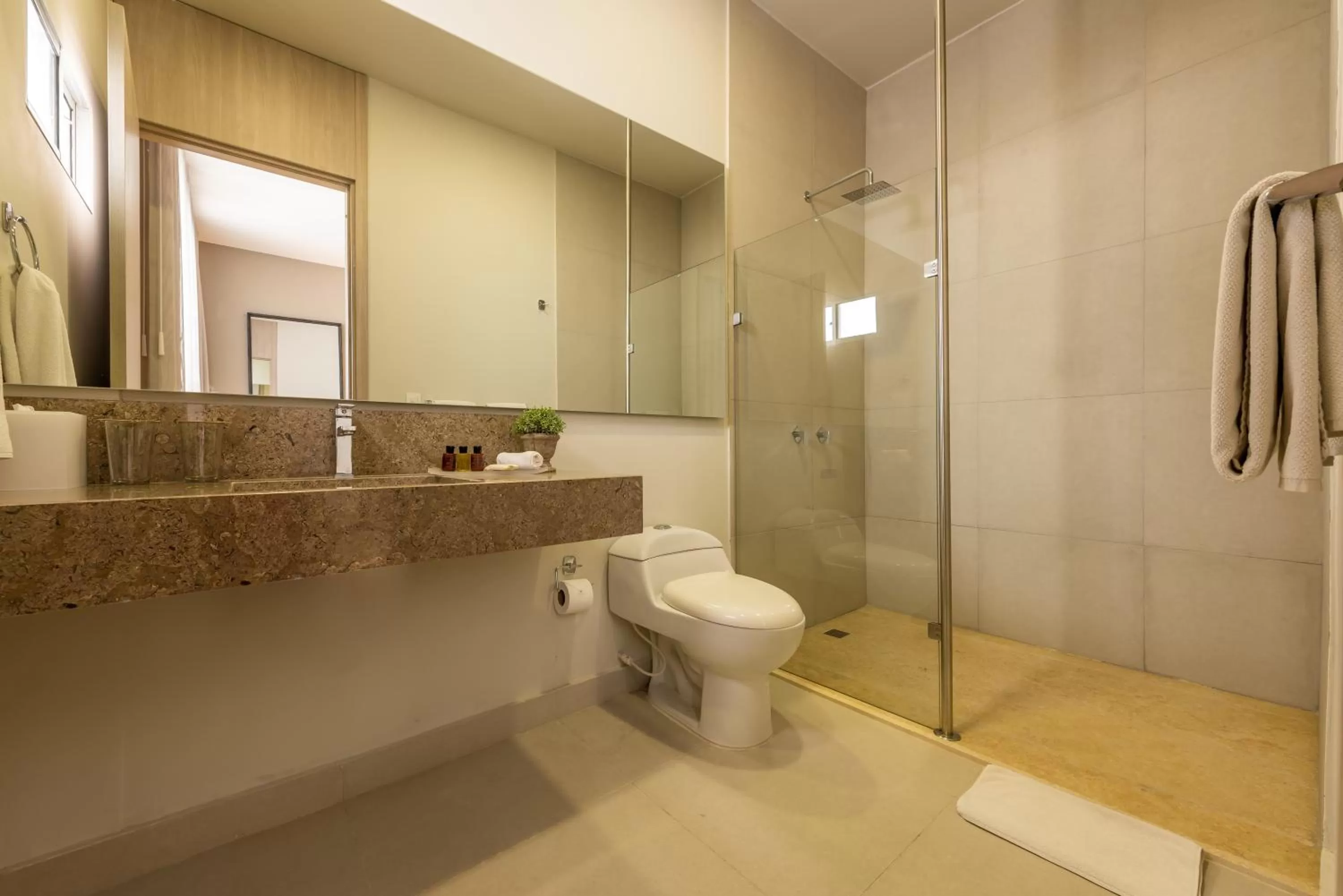 Shower in Madisson Boutique Hotel Cartagena