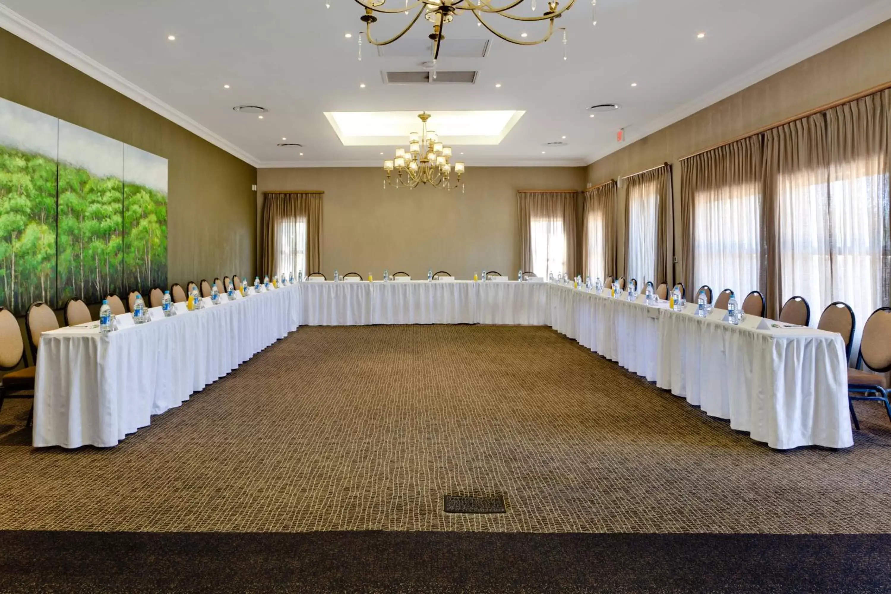 Meeting/conference room in Protea Hotel by Marriott Bloemfontein Willow Lake