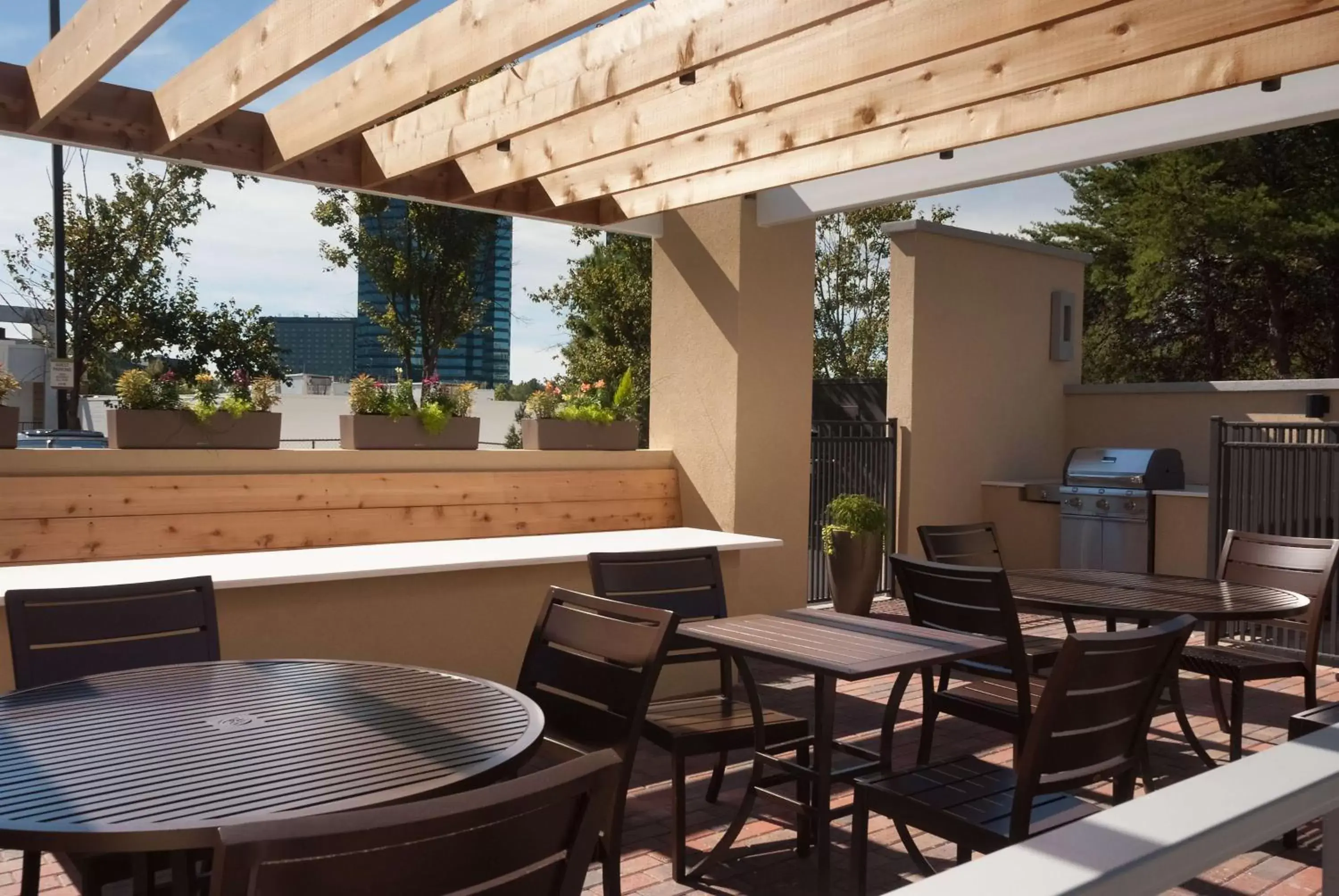 Patio, Restaurant/Places to Eat in Home2 Suites By Hilton Atlanta Perimeter Center