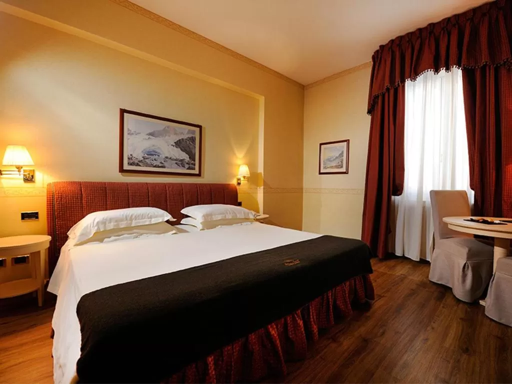 Photo of the whole room, Bed in Grand Hotel Royal E Golf