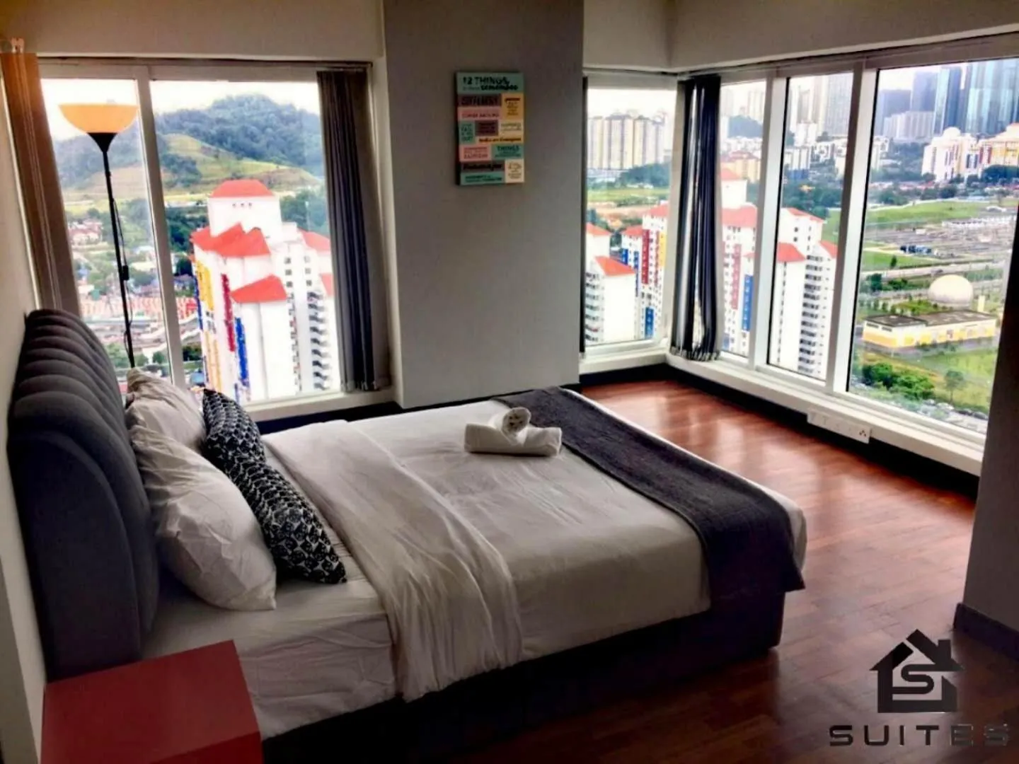 Bed in S-Suites@The Scott Garden