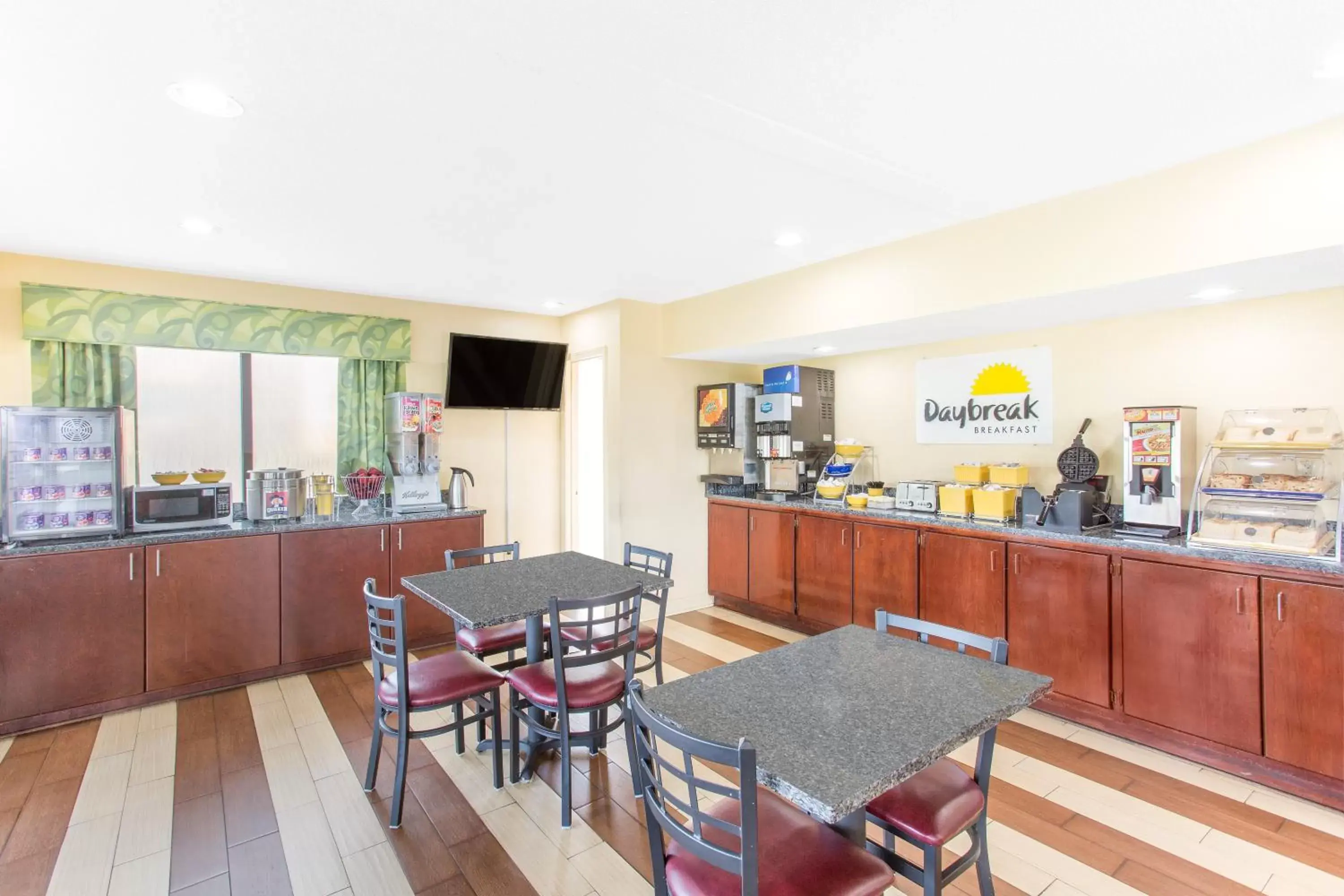 Continental breakfast, Restaurant/Places to Eat in Days Inn by Wyndham Florence/I-95 North