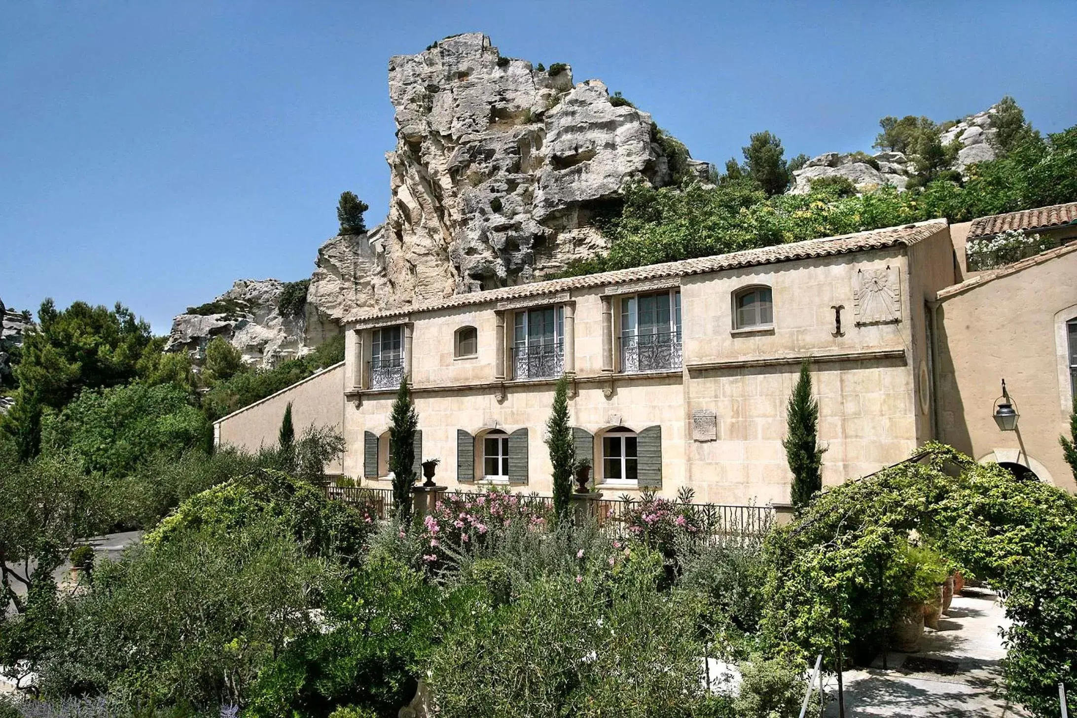 Garden, Property Building in Baumanière - Les Baux de Provence